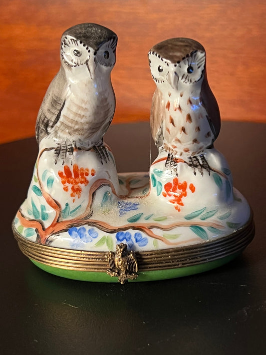 Vintage Limoges Two Owls on a Tree, Owl Box, Chamart Peint Main Limoges France, Owls on Porcelain Box, Owl Trinket Box with Owl Closure