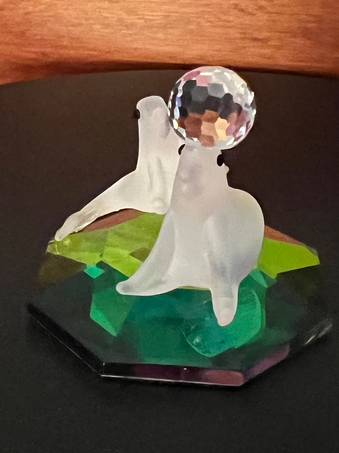 Vintage Seals Playing with a Ball Crystal Figurine, Sea Crystal Figure, Lover Antiques and Vintage