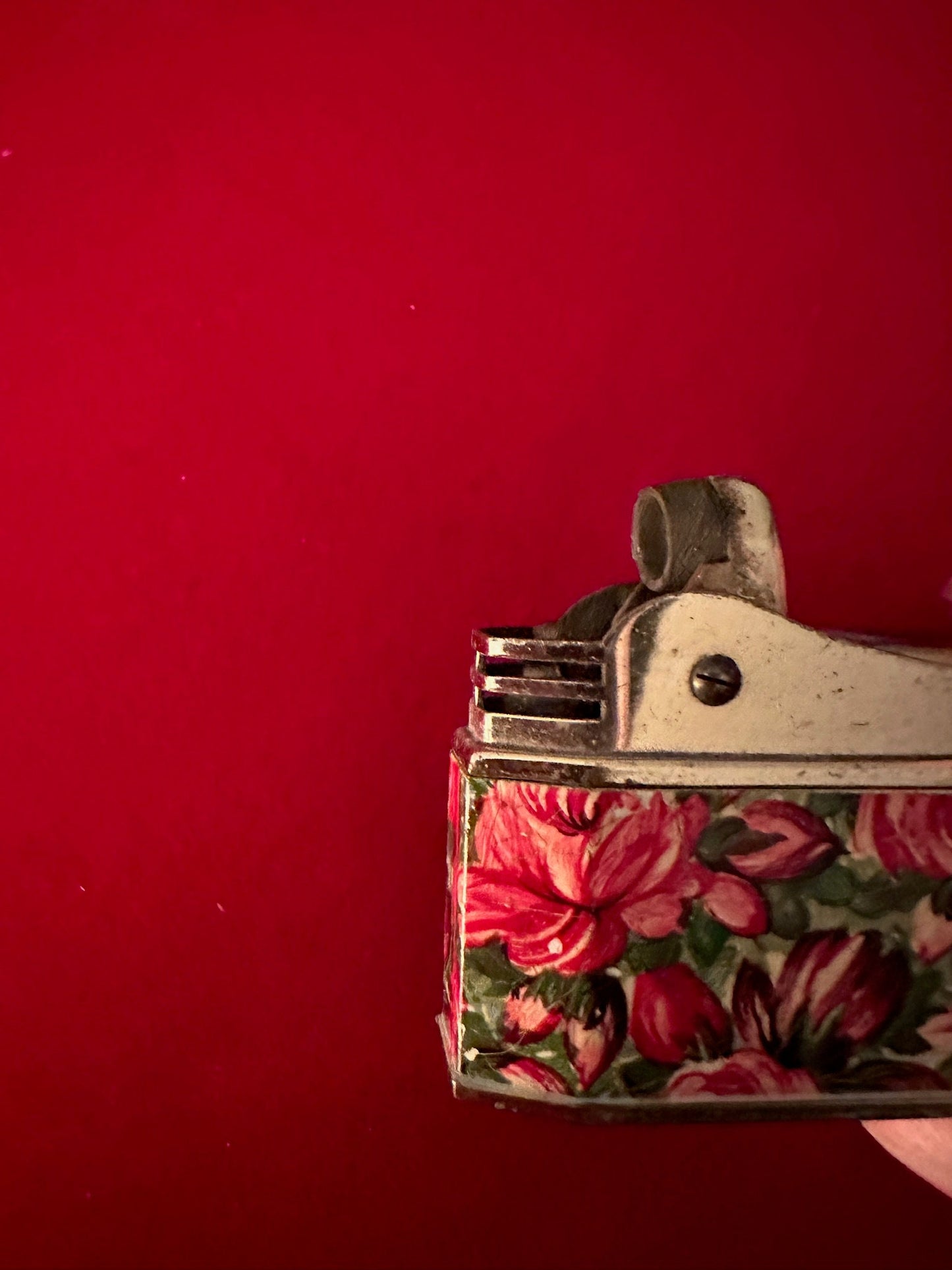 Vintage Stratton Mid Century Lighter, Floral Lighter, Lover Antiques
