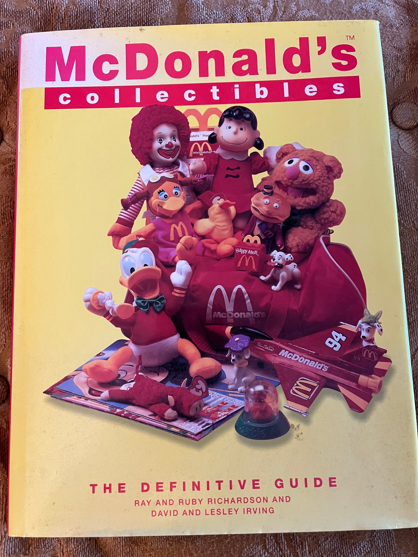 Vintage McDonald’s Collectibles Book, The Definitive Guide, by Ray and Ruby Richardson, Lover Antiques and Vintage