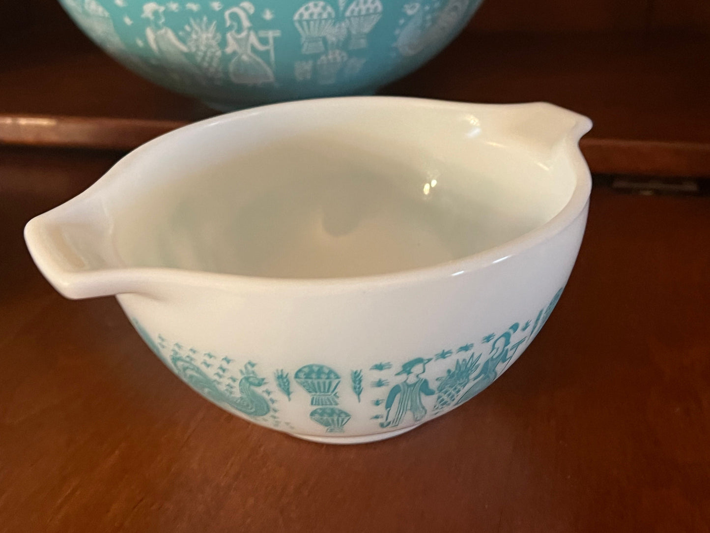 Vintage Pyrex Amish Butterprint Cinderella Bowls, Turquoise and White Collection Pyrex Set of 3 Bowls Lover Antiques and vintage