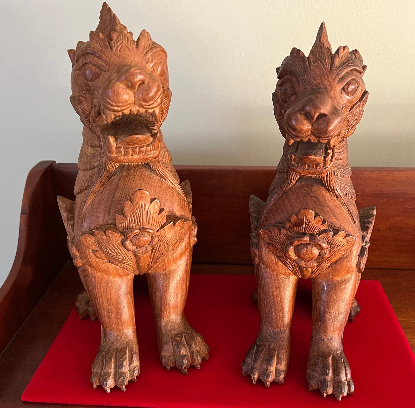 Vintage Foo Dogs Carved Statues From Hong Kong, Set of 2 Foo Dog Carved Teak Statues, Lion and a Dog Foo Dog, Lover Antiques and Vintage