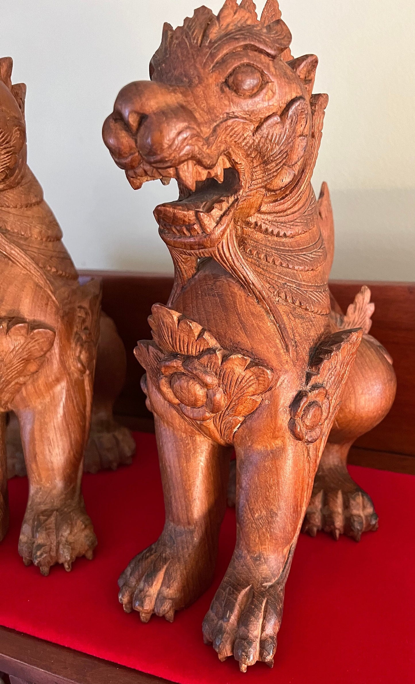 Vintage Foo Dogs Carved Statues From Hong Kong, Set of 2 Foo Dog Carved Teak Statues, Lion and a Dog Foo Dog, Lover Antiques and Vintage