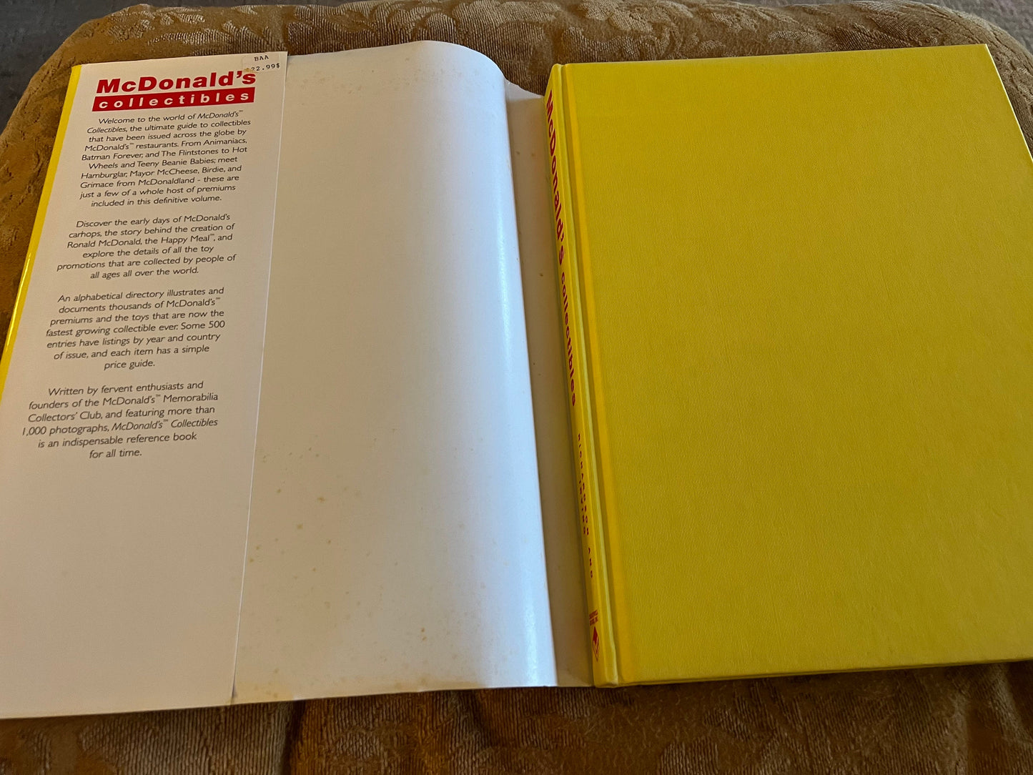 Vintage McDonald’s Collectibles Book, The Definitive Guide, by Ray and Ruby Richardson, Lover Antiques and Vintage