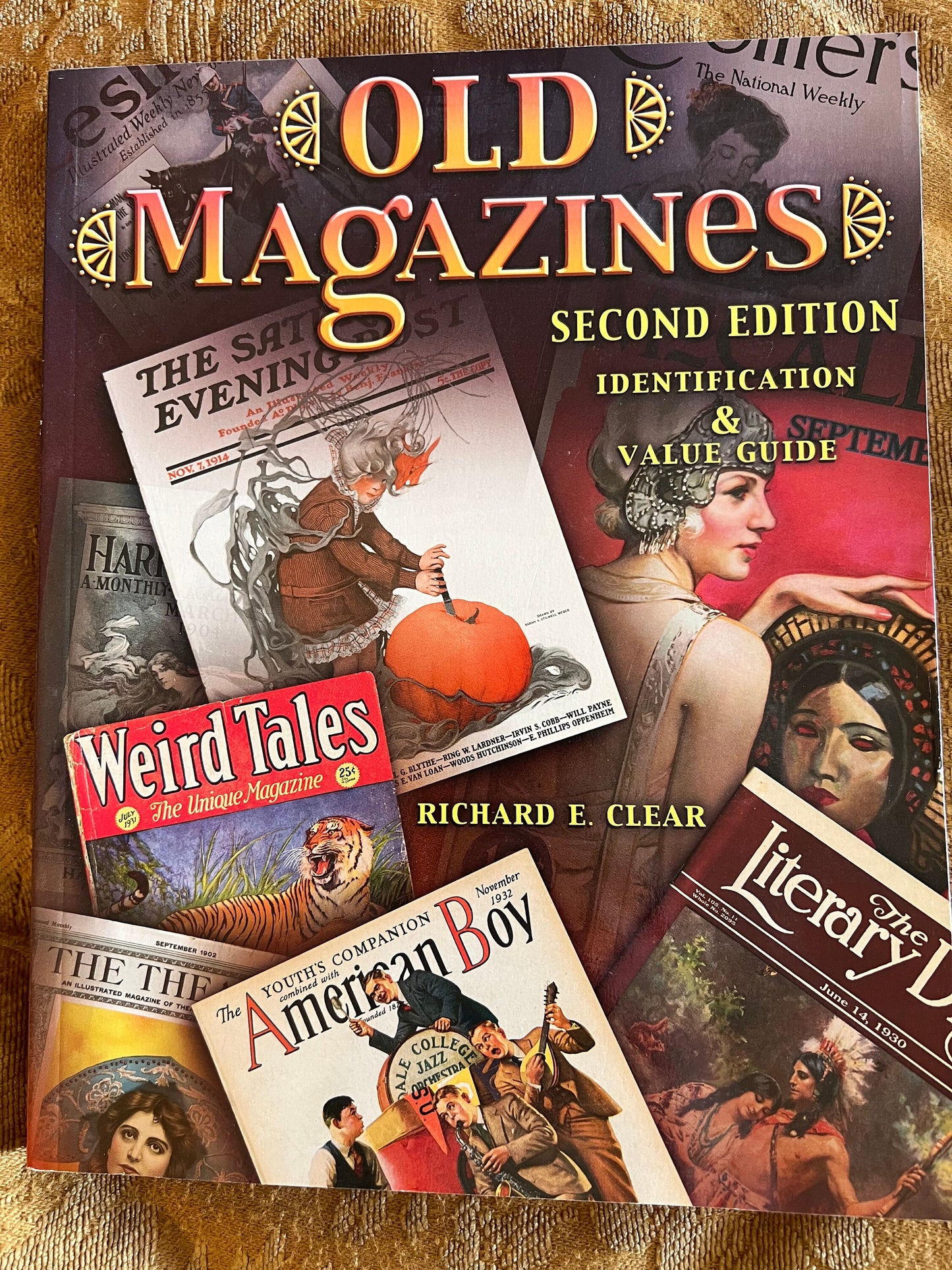 Old Magazines Identification & Value Guide Book, Second Edition, by Richard E. Clear, Lover Antiques and Vintage