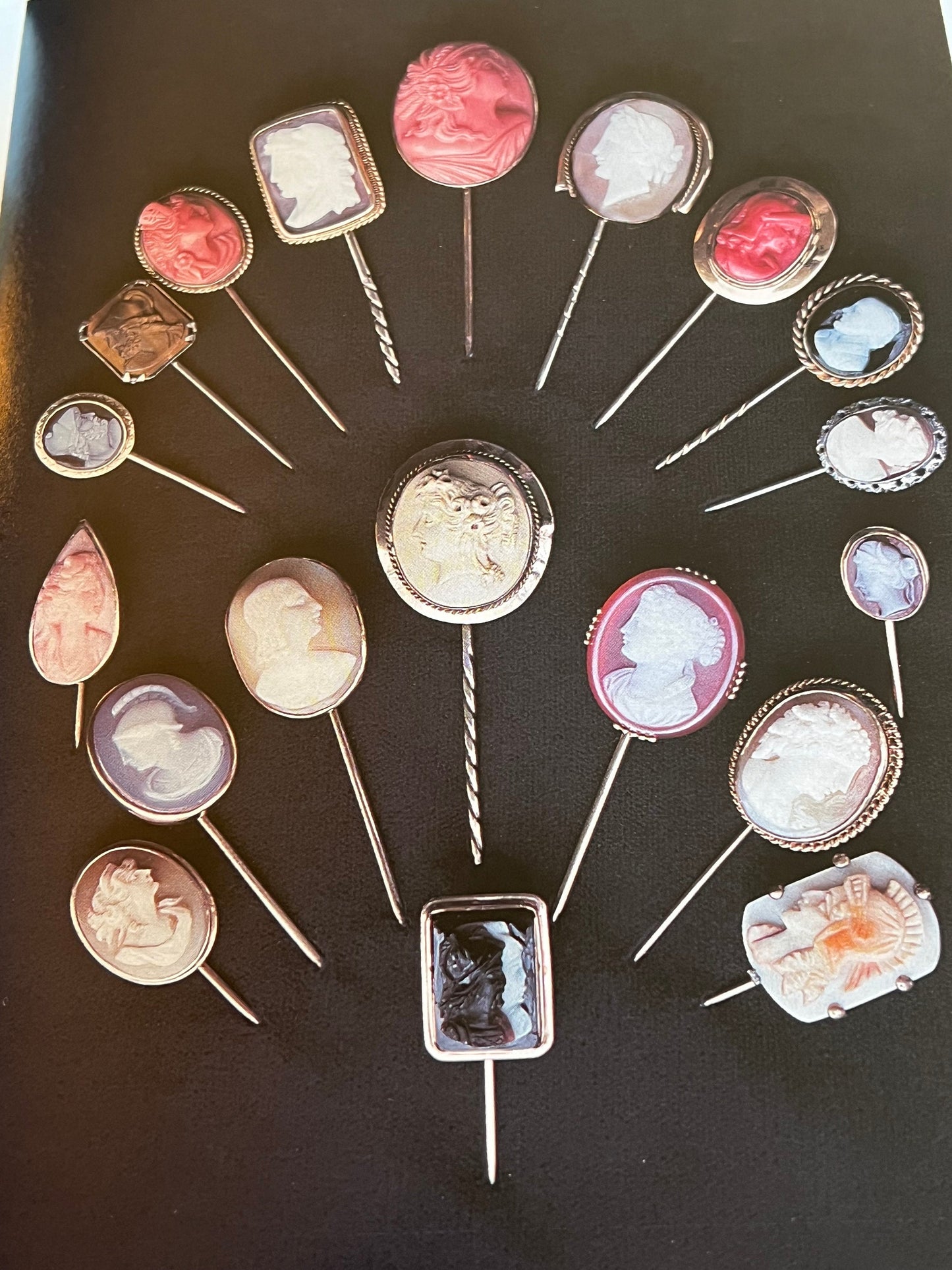 Collecting Antique Stickpins Identification and Value Guide Book, by Jack & Elynore Kerins, Stickpins Book, Lover Antiques and Vintage