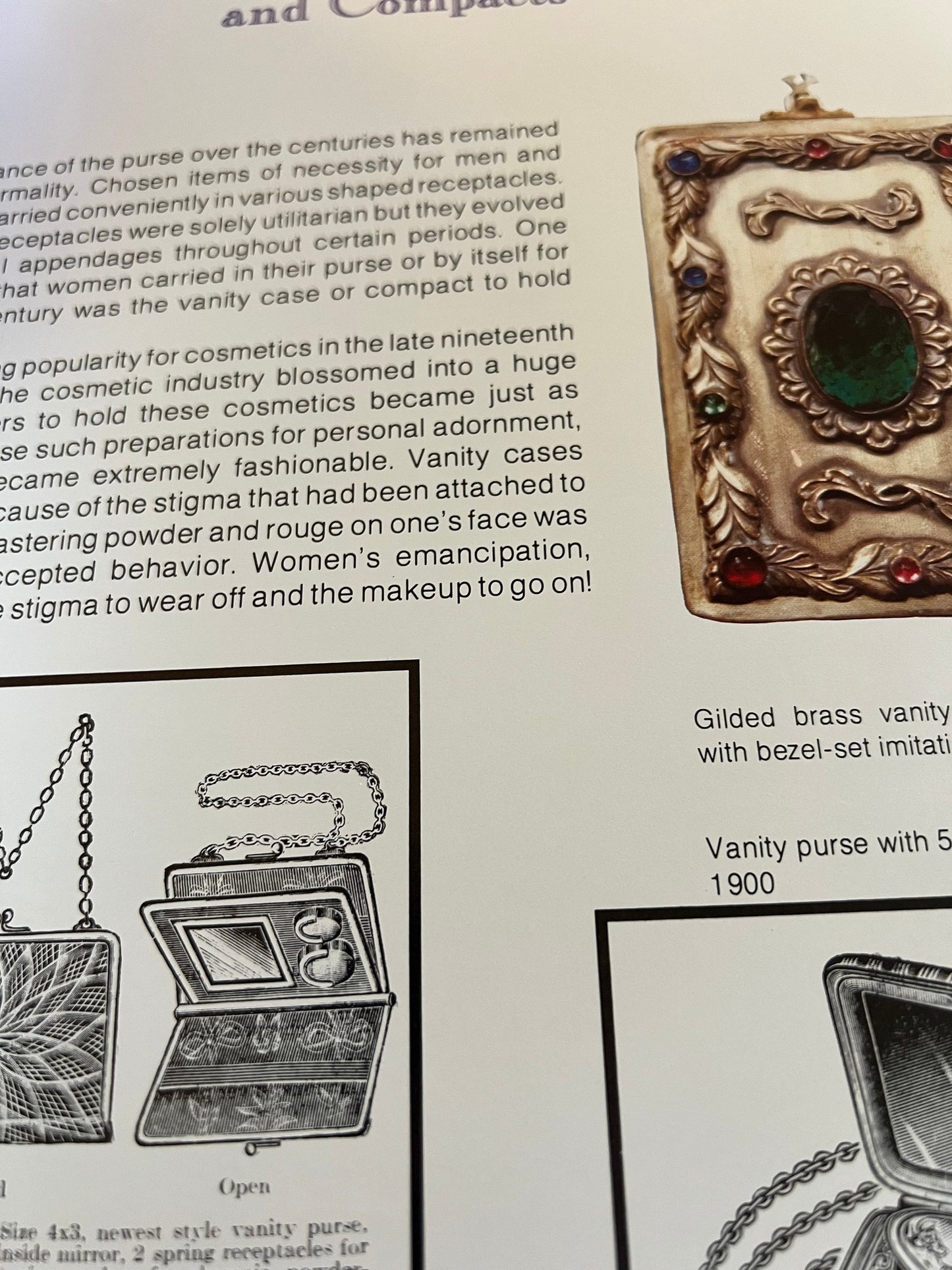 Compacts and Smoking Accessories Guide Book by Roseann Ettinger, Lover Antiques and Vintage