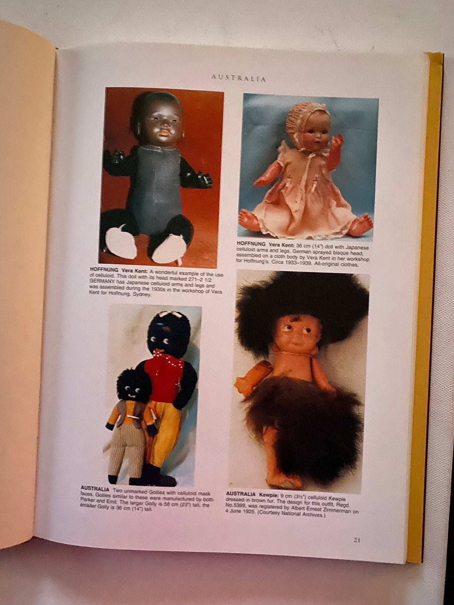 Vintage Celluloïd Dolls of the World Book, By Marjory Fainges, Doll Book Guide, Lover Antiques and Vintage