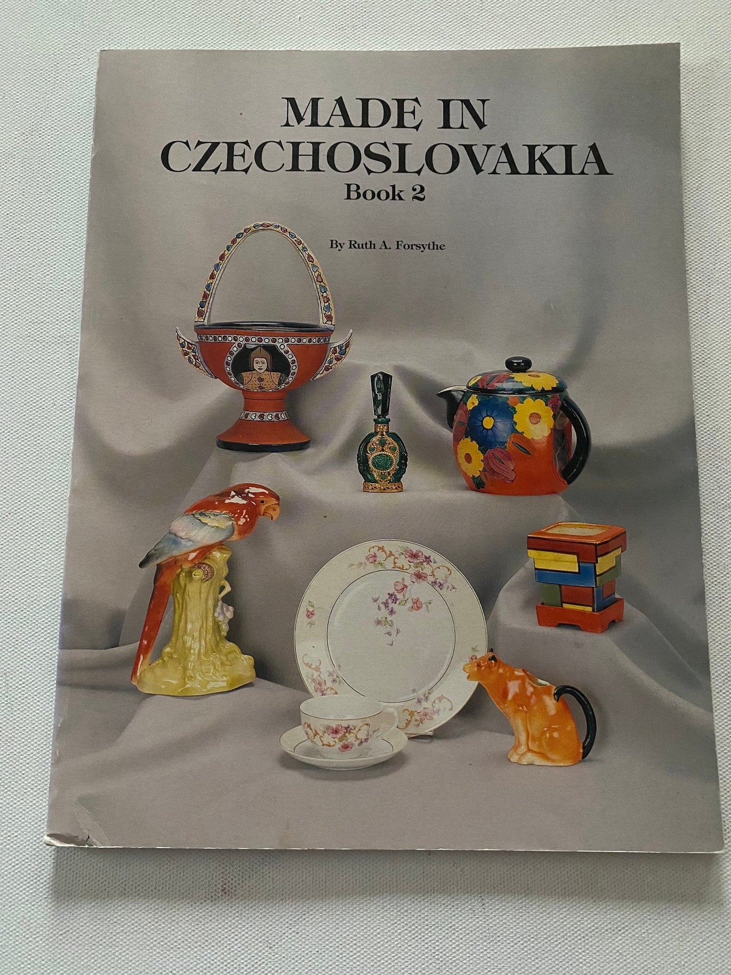 Vintage Made in Czechoslovakia Glass Book 2, Czech Glass Guide Book, Lover Antiques and Vintage