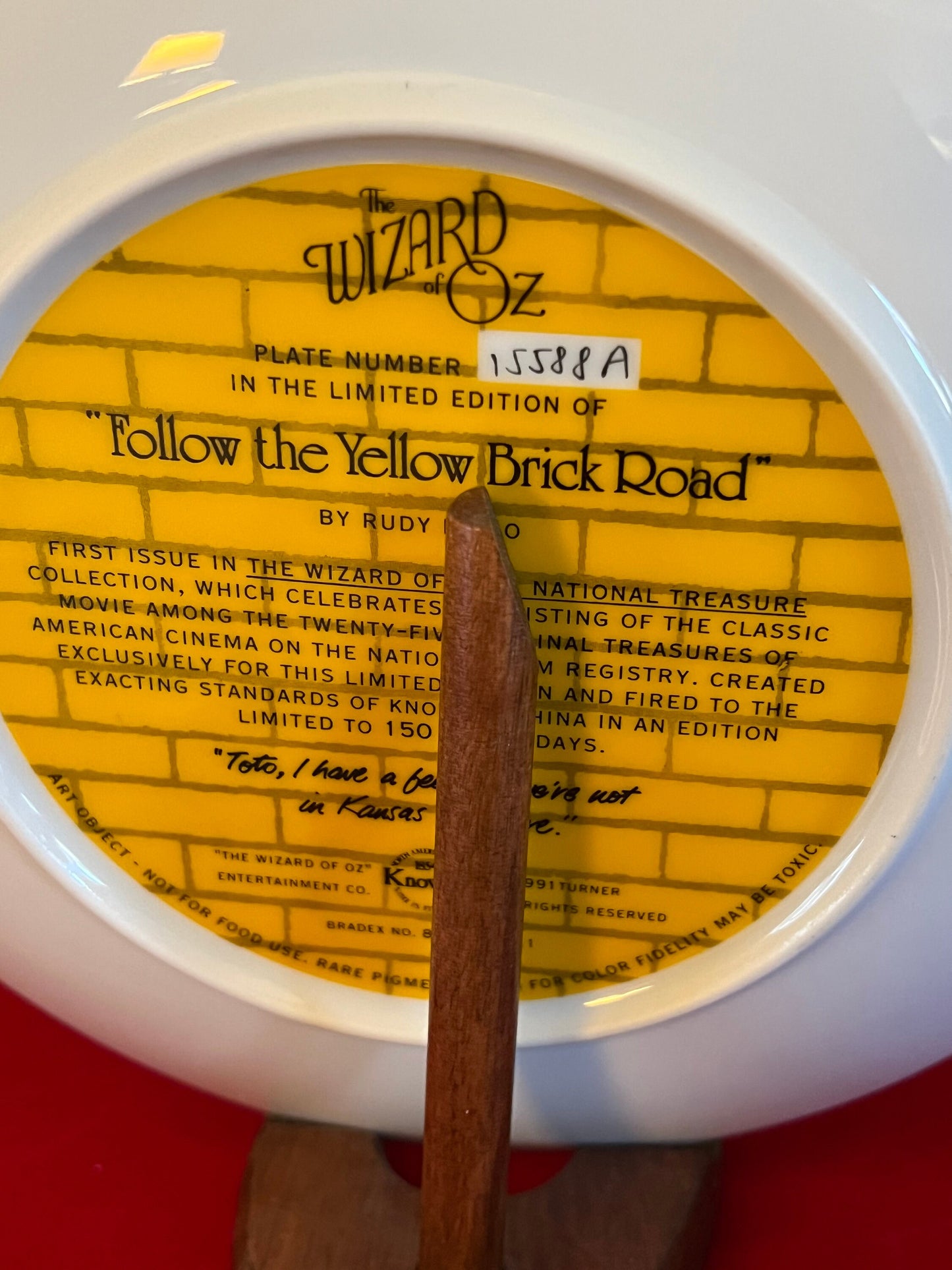Vintage Wizard of Oz Plate “Follow the Yellow Brick Road”, First Issue Bradford Exchange Collectors Plate, Plate No 15588A, Lover Antiques