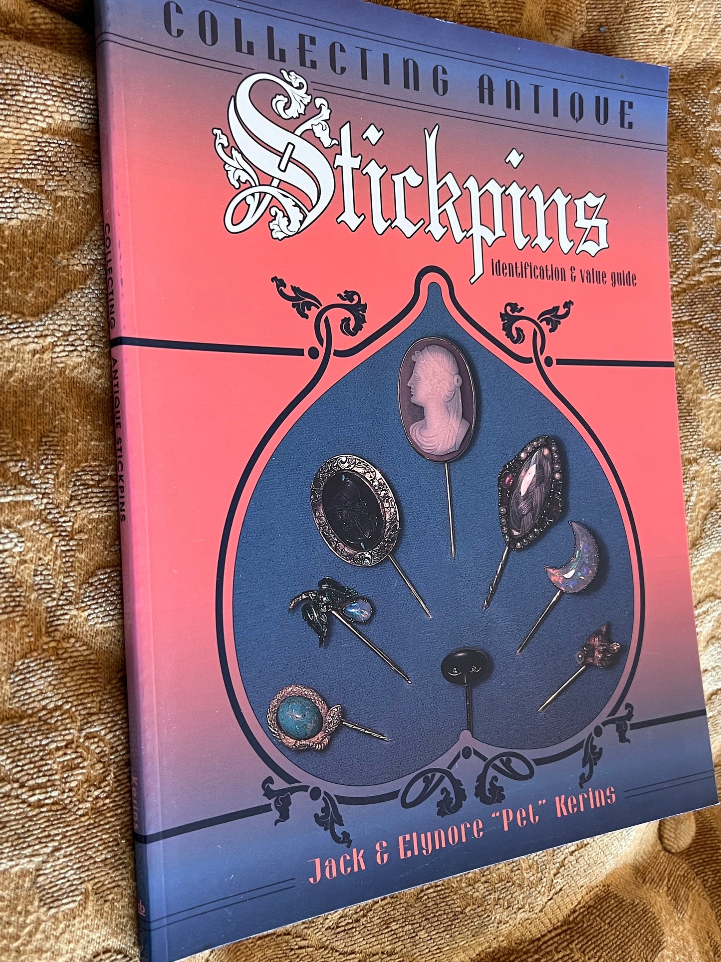 Collecting Antique Stickpins Identification and Value Guide Book, by Jack & Elynore Kerins, Stickpins Book, Lover Antiques and Vintage