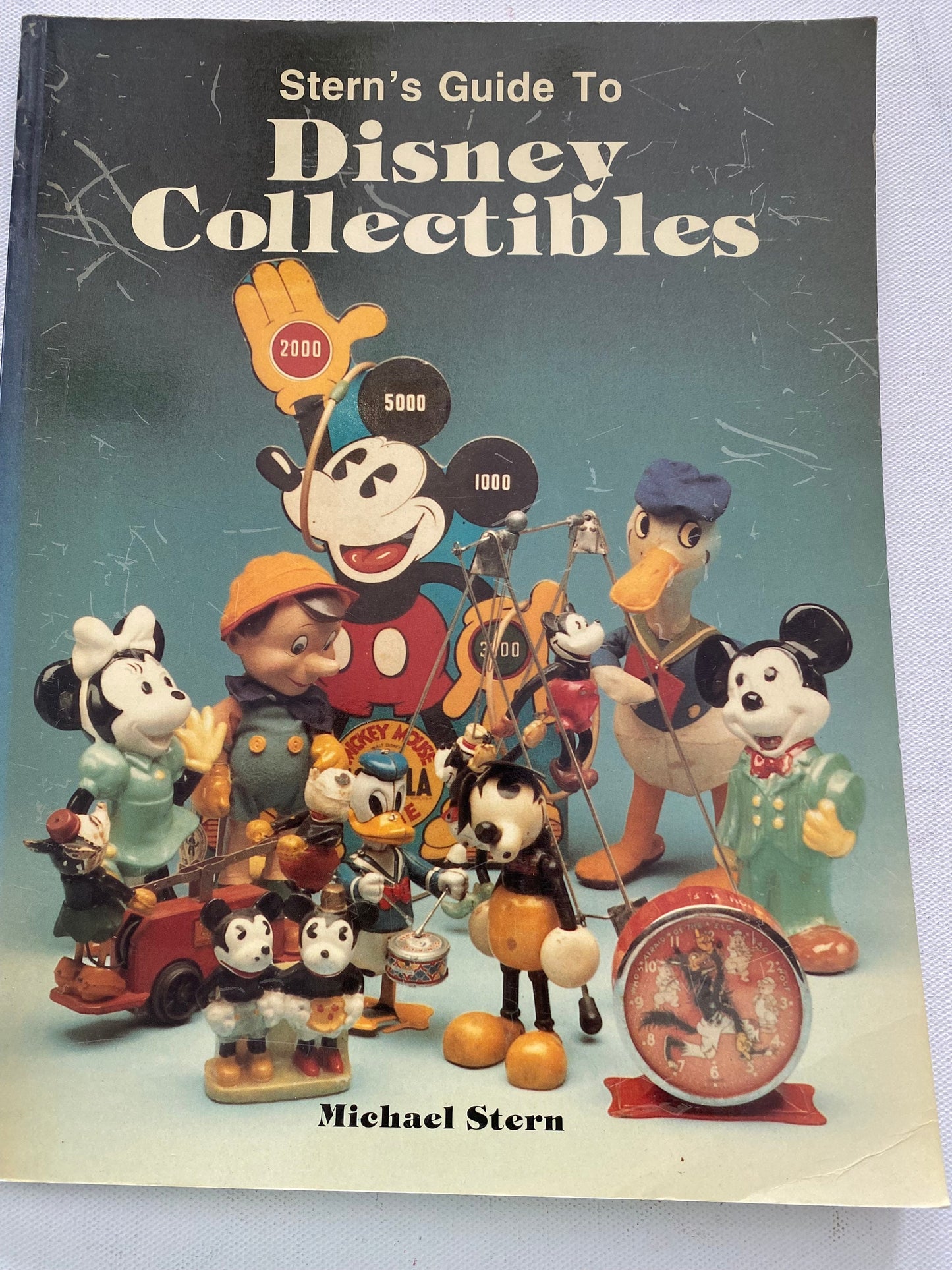 Stern’s Guide to Disney Collectibles Book, by Michael Stern, Disney Book, Disney Collectibles Guide, Lover Antiques and Vintage