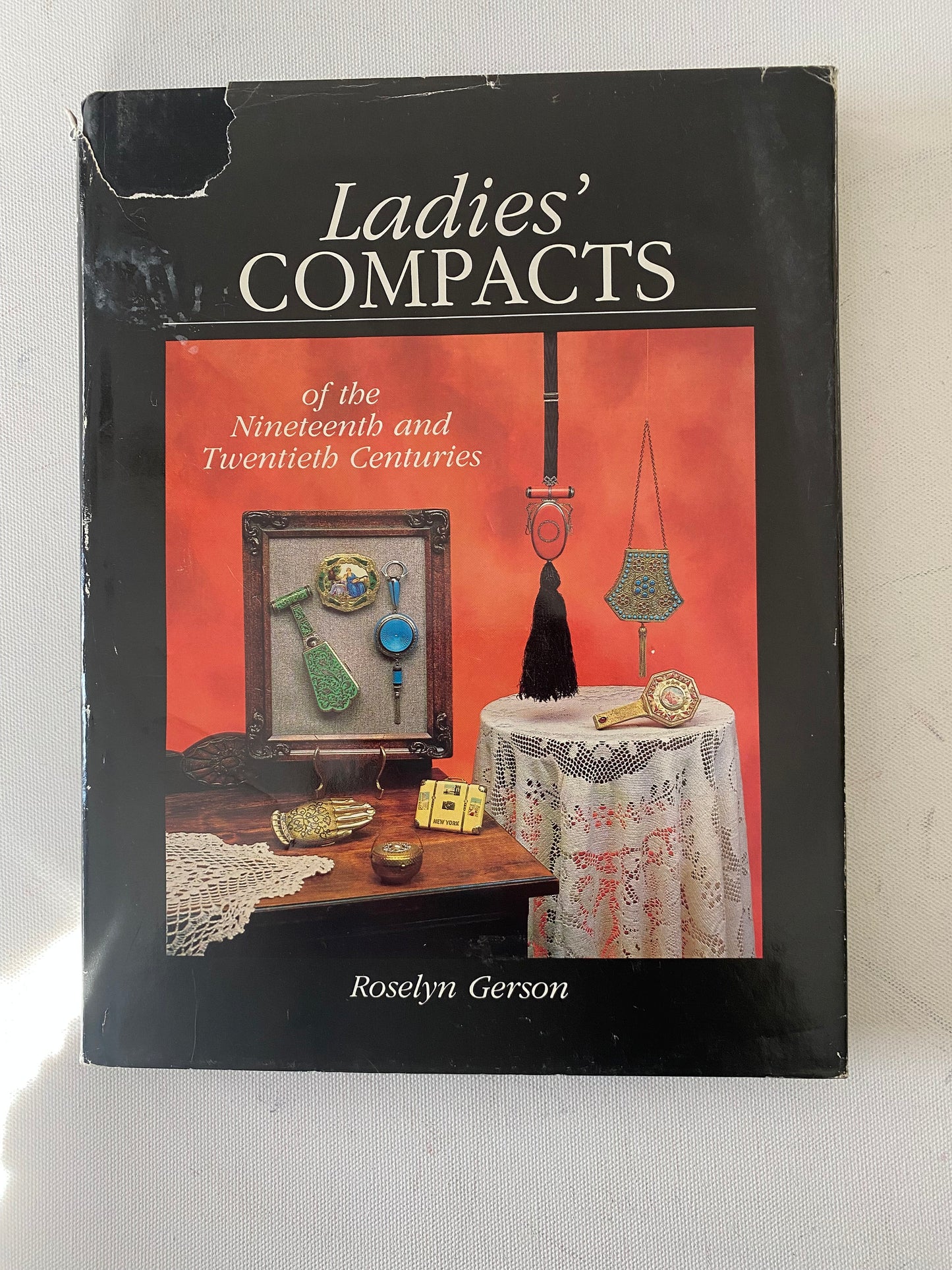 Ladies’ Compacts of the Nineteen and Twentieth Centuries Book, Ladies Compacts Book, by Roselyn Gerson, Lover Antiques and Vintage