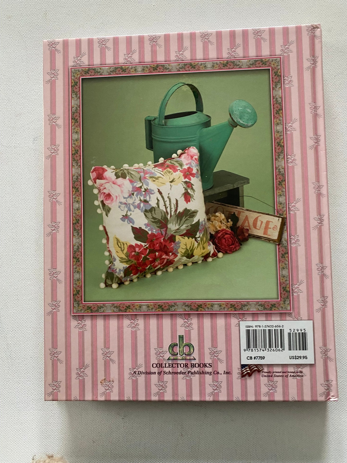 Hot Cottage Collectibles for Vintage Style Homes Identification and Values Guide Book, by C. Dianne Zweig, Lover Antiques and Vintage