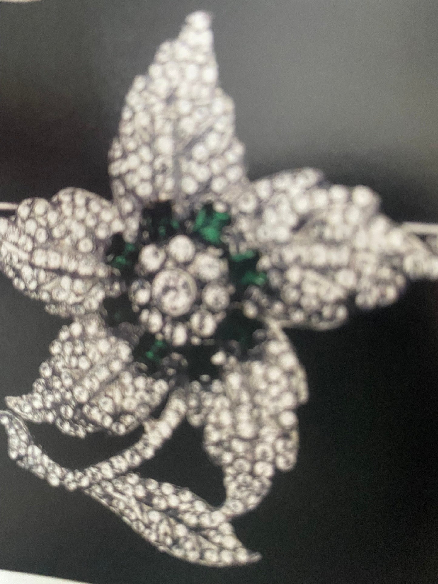 Costume Jewelry Identification and Price Guide Book, Coverage from the Victorian period through the 1960s, by Leigh Leshner, Lover Antiques