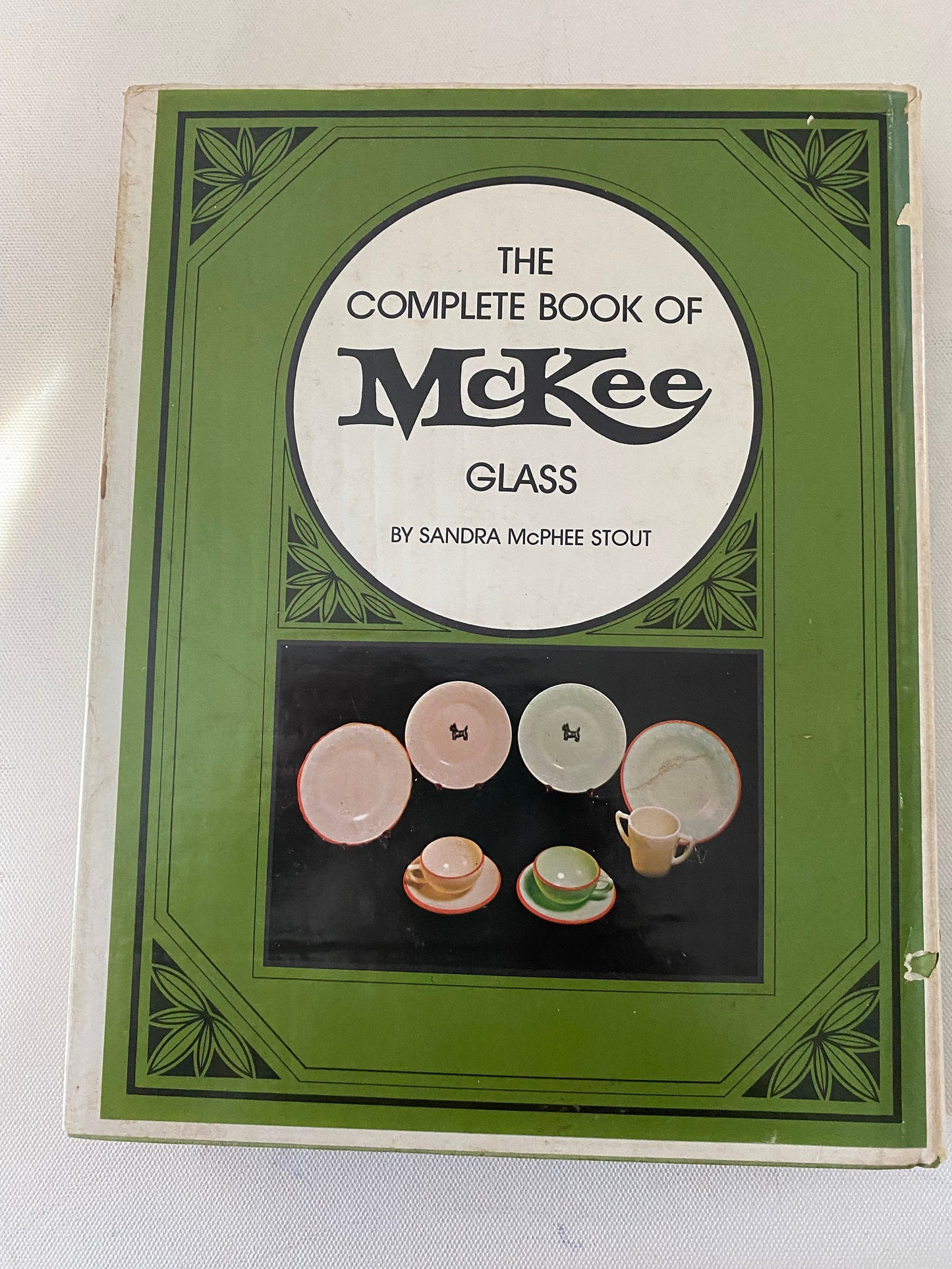 The Complete Book of McKee Glass Book, by Sandra McPhee Stout, Lover Antiques and Vintage
