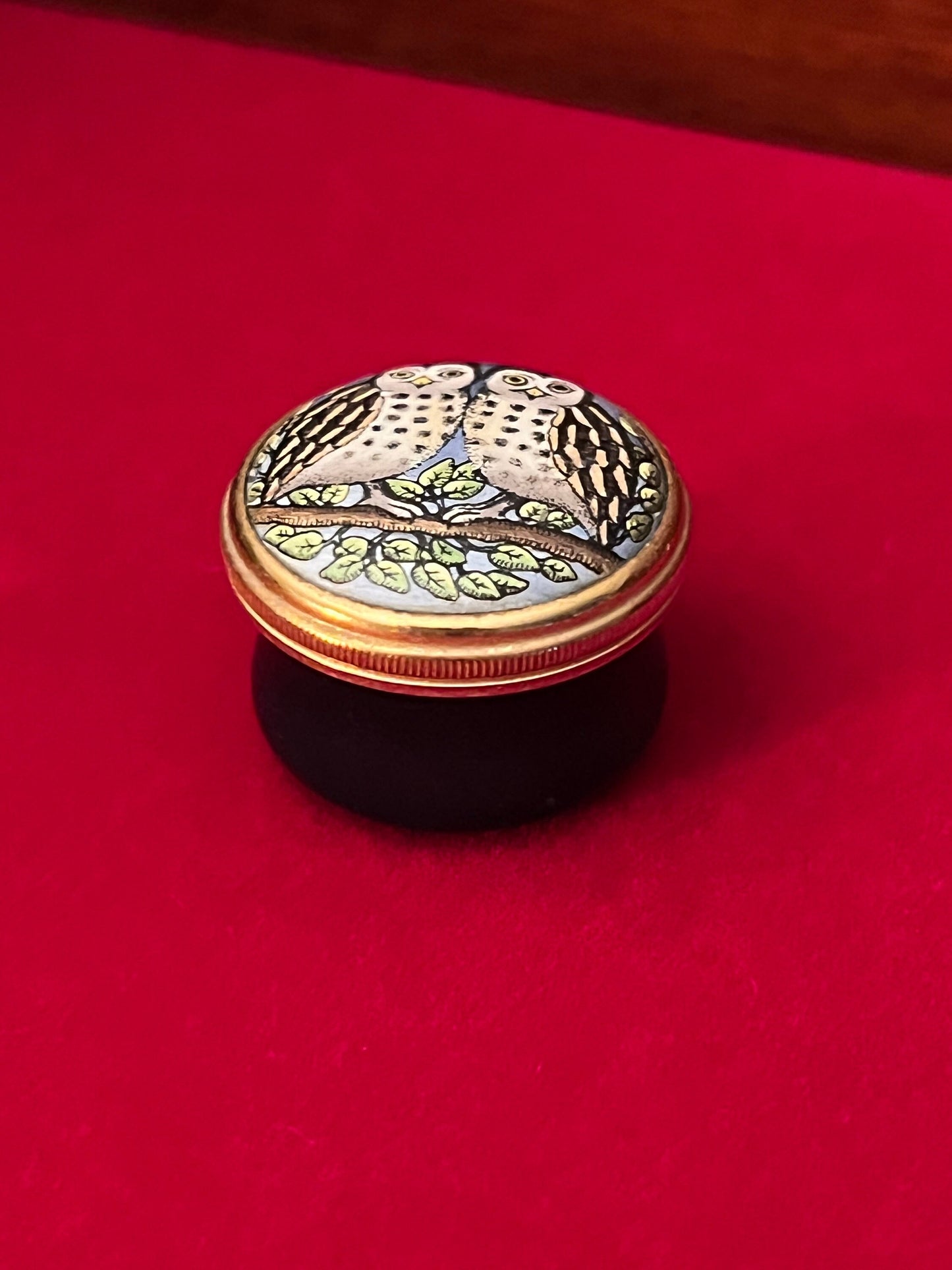 Halcyon Days Miniature Enamel Owl Box, Vintage Porcelain Pill Snuff Box Screw Top Lid, Little Owls, England Enamel Trinket, Lover Antiques