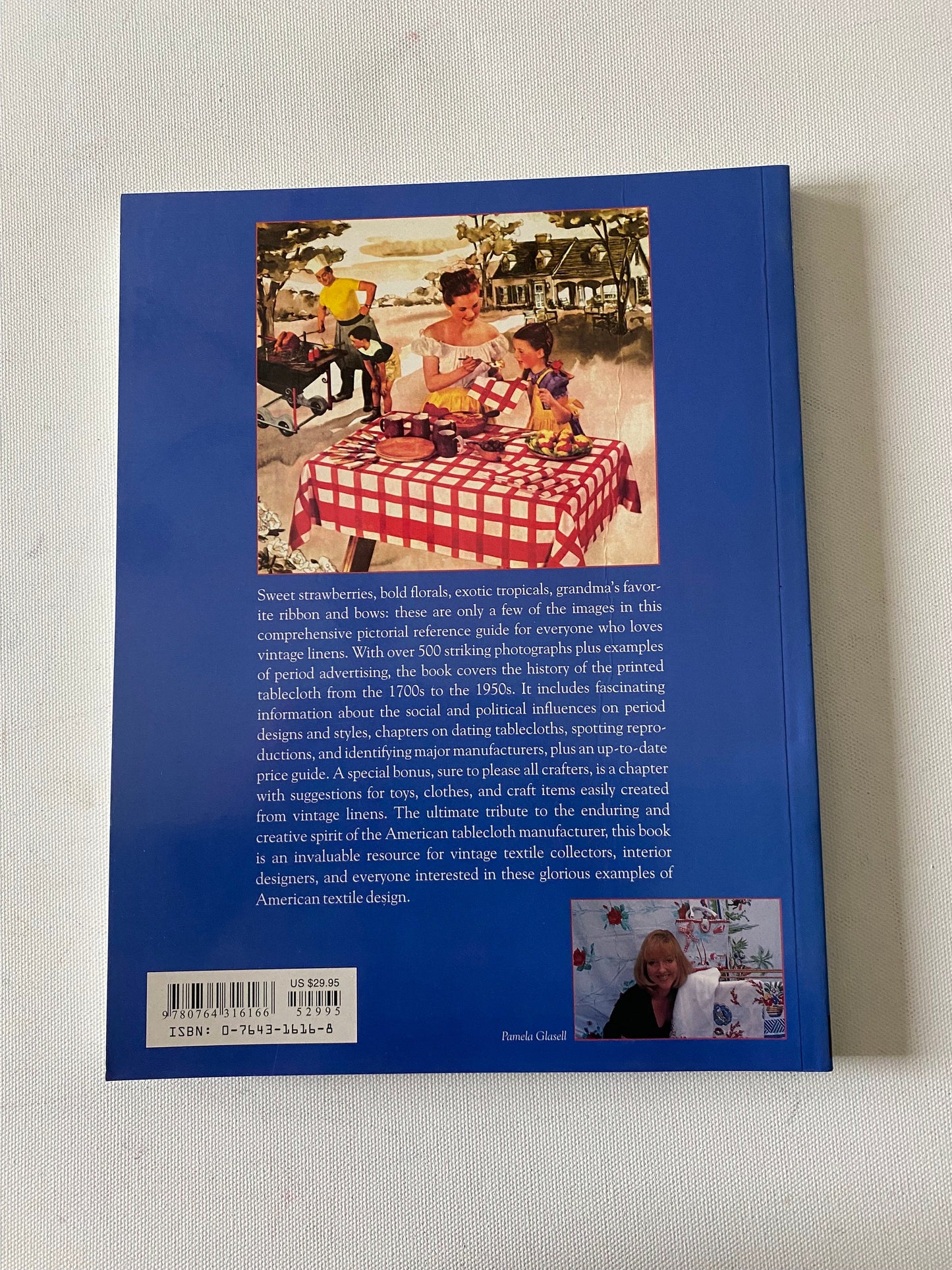 Collector’s Guide to Vintage Tablecloths Book, by Pamela Glasell, Lover Antiques and Vintage