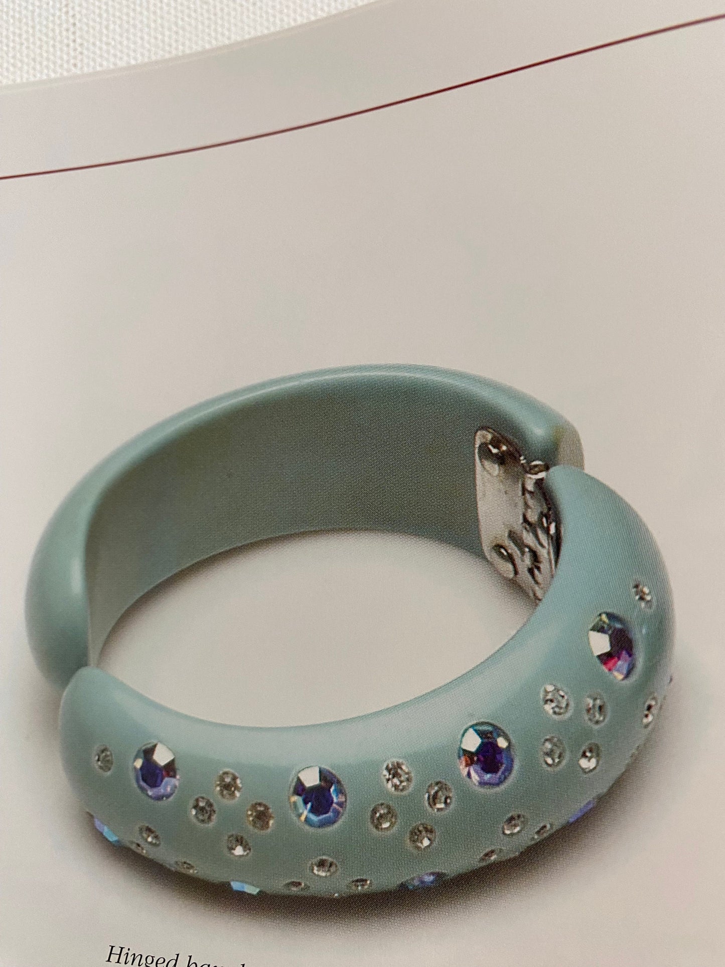 Collecting Art Plastic Jewelry Identification and Price Guide Book, by Leigh Leshner, Lover Antiques and Vintage