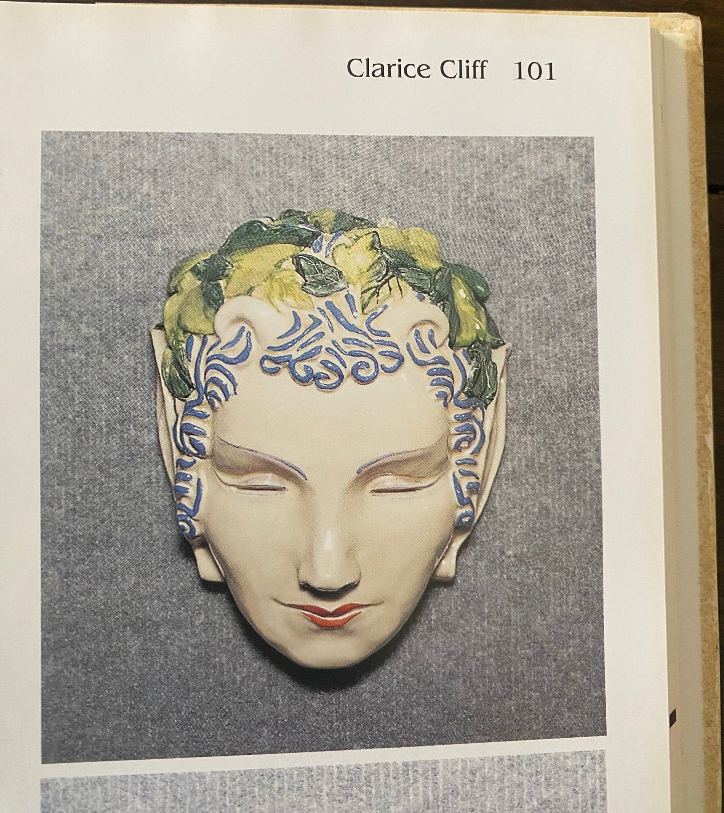 Clarice Cliff and Her Contemporaries: Susie Cooper, Keith Murray, Charlotte Rhead and the Carlton Ware Designers Book, with Price Guide