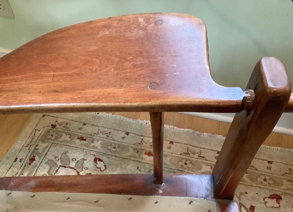 Cushman Colonial Creations Carver Three Seater No. 4-185-3 Paddle Arm Chair Couch Settee Lover Antiques and Vintage