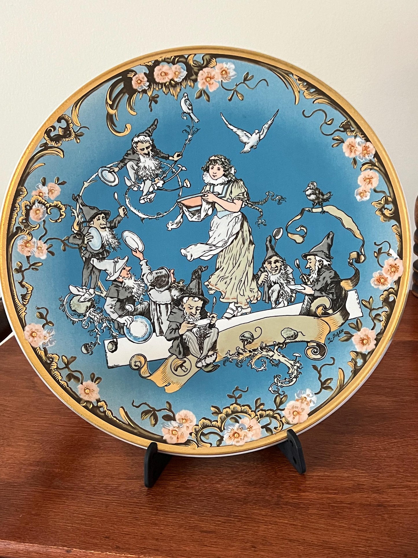 Vintage Snow White and the 7 Dwarfs Plate by Villeroy and Boch, Made in Germany Fairy Tales Collectible Plates Lover Antiques and Vintage