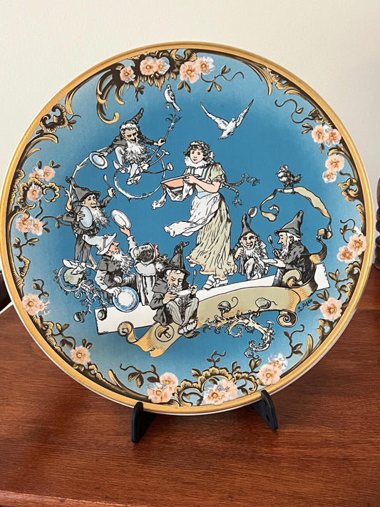 Vintage Snow White and the 7 Dwarfs Plate by Villeroy and Boch, Made in Germany Fairy Tales Collectible Plates Lover Antiques and Vintage