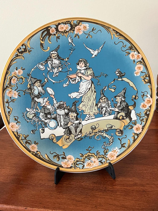 Vintage Snow White and the 7 Dwarfs Plate by Villeroy and Boch, Made in Germany Fairy Tales Collectible Plates Lover Antiques and Vintage