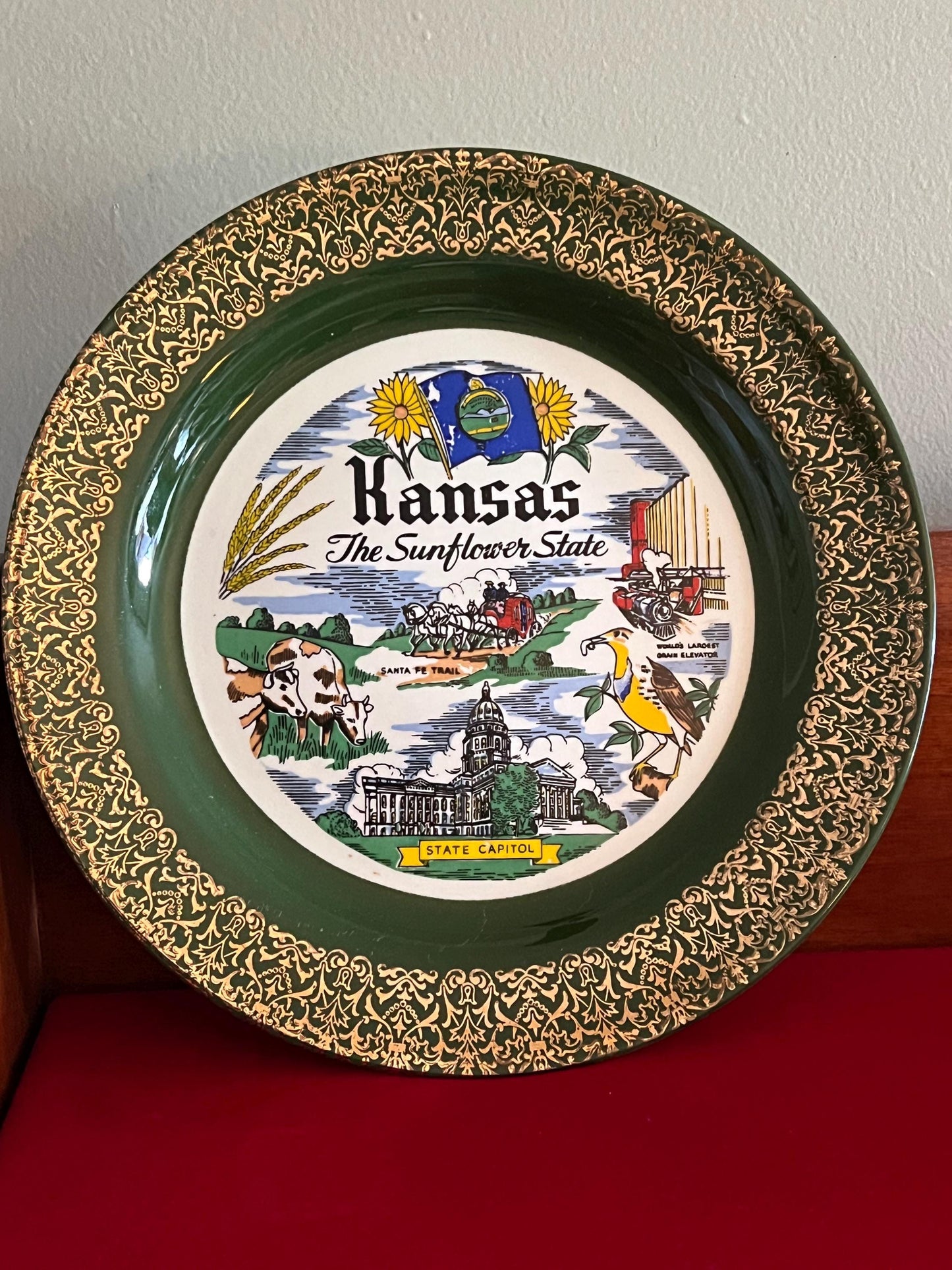 Vintage Kansas Souvenir Plate by Nautilus Made in the USA Stamped D52N5 Wall Hanging Kansas Collectible Plates Lover Antiques and Vintage
