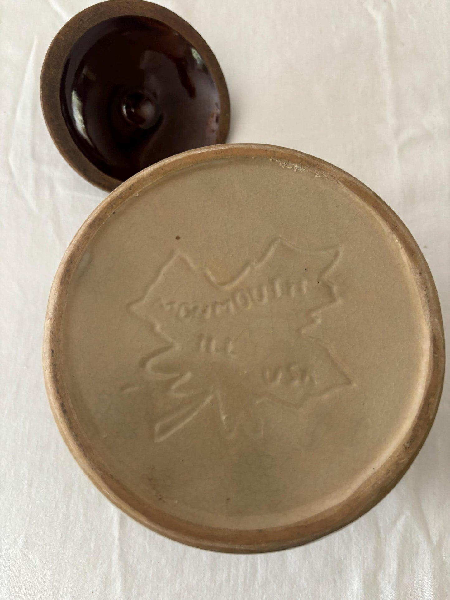 Vintage Monmouth Pottery Double Handle Crock Pot Bean Pot with Cover Lover Antiques and Vintage