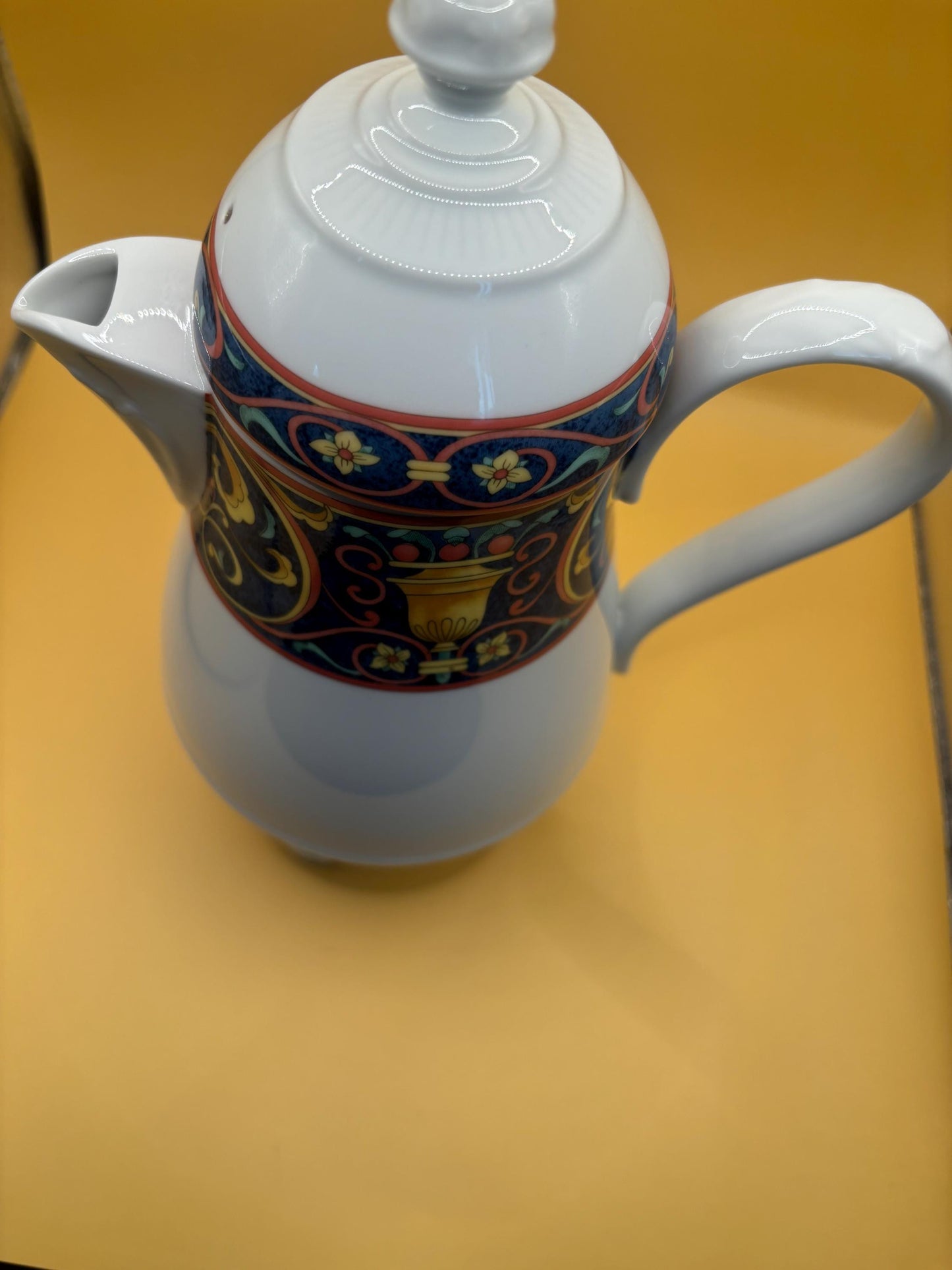 Vintage Pfaltzgraff Mazarine Coffee Pot & Lid Footed Tea Pot Lover Antiques and Vintage