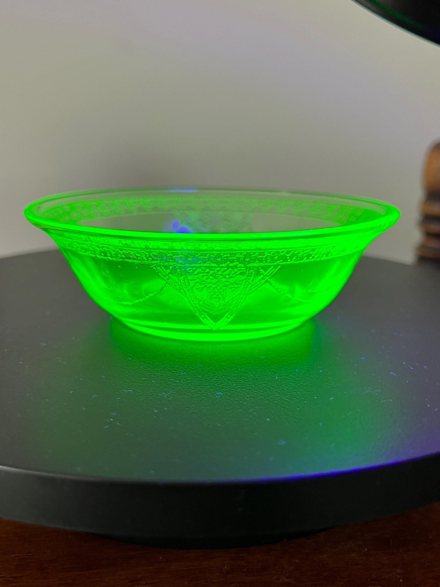 Vintage Uranium Glass Bowl Georgian Lovebirds Design Federal Glass Cereal Bowl Lover Antiques and Vintage