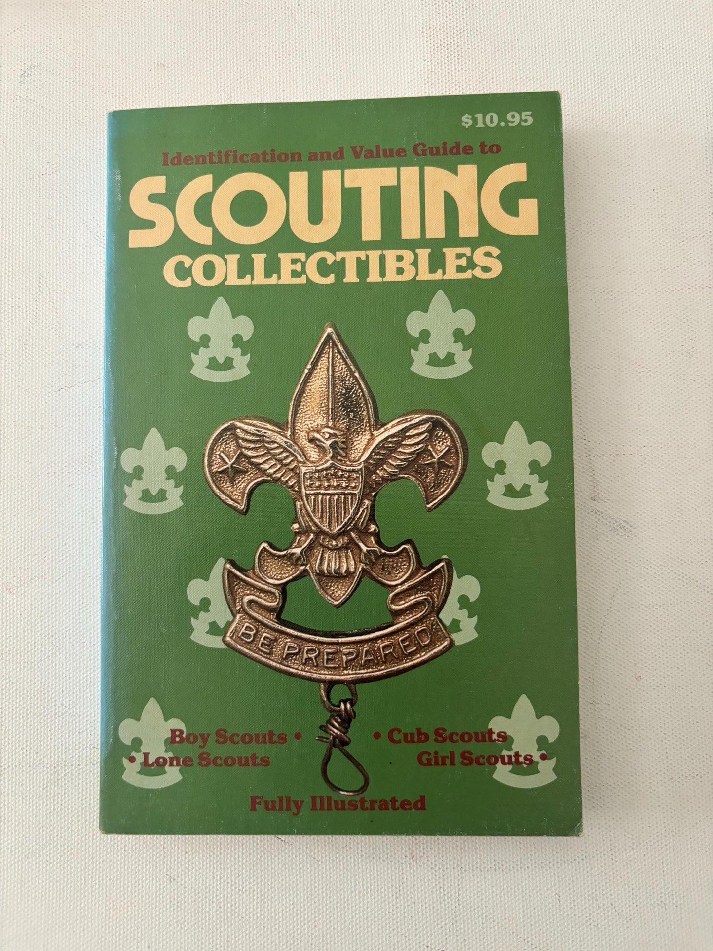 Vintage Scouting Collectibles Book Guide by R.J. Sayers Lover Antiques and Vintage