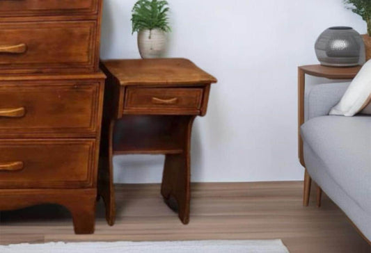 Cushman Colonial Creations Molly Stark Night Table No. 2059 Small End Table Night Side Stand Nightstand Lover Antiques and Vintage