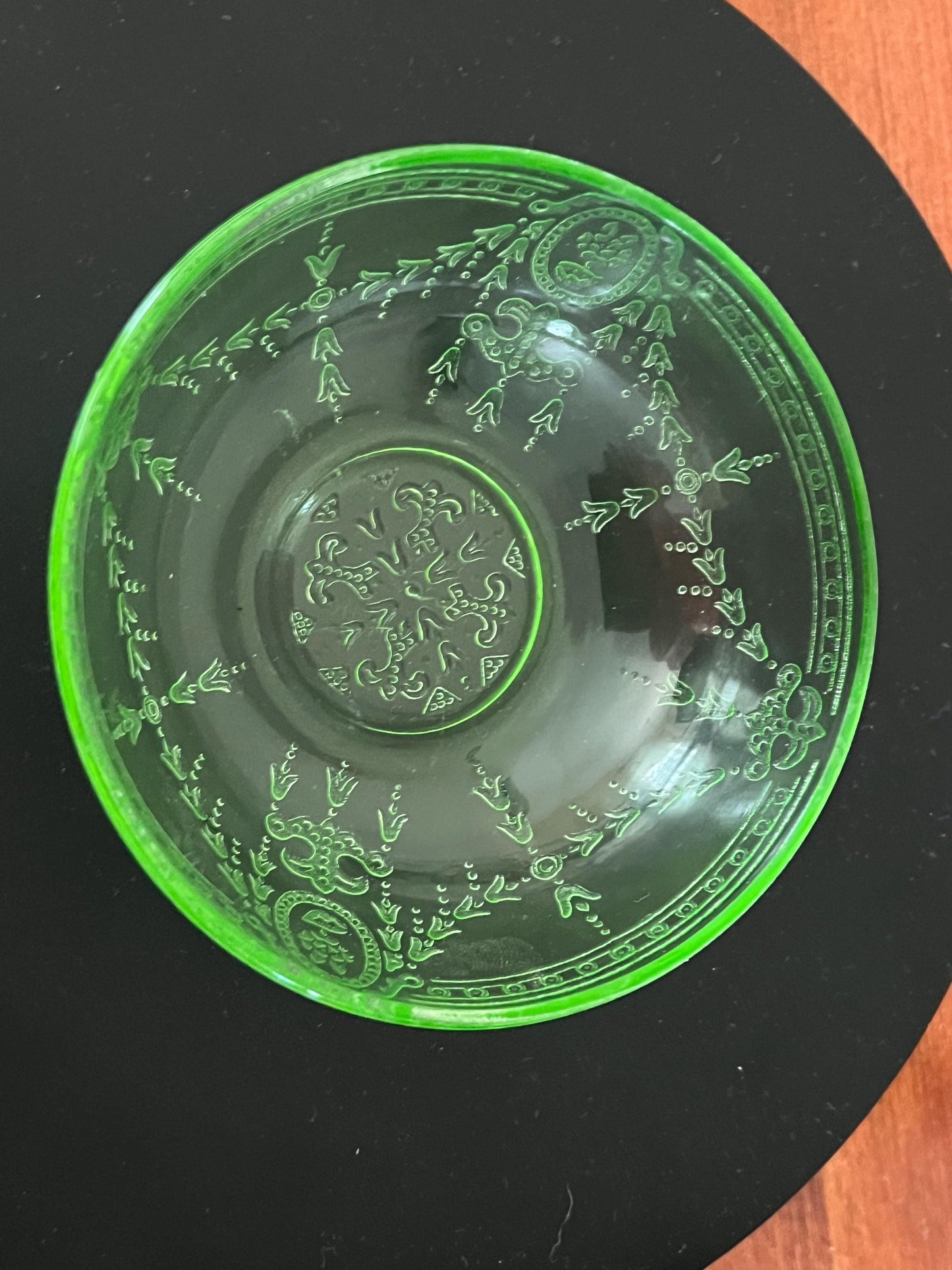 Vintage Uranium Glass Bowl Georgian Lovebirds Design Federal Glass Cereal Bowl Lover Antiques and Vintage