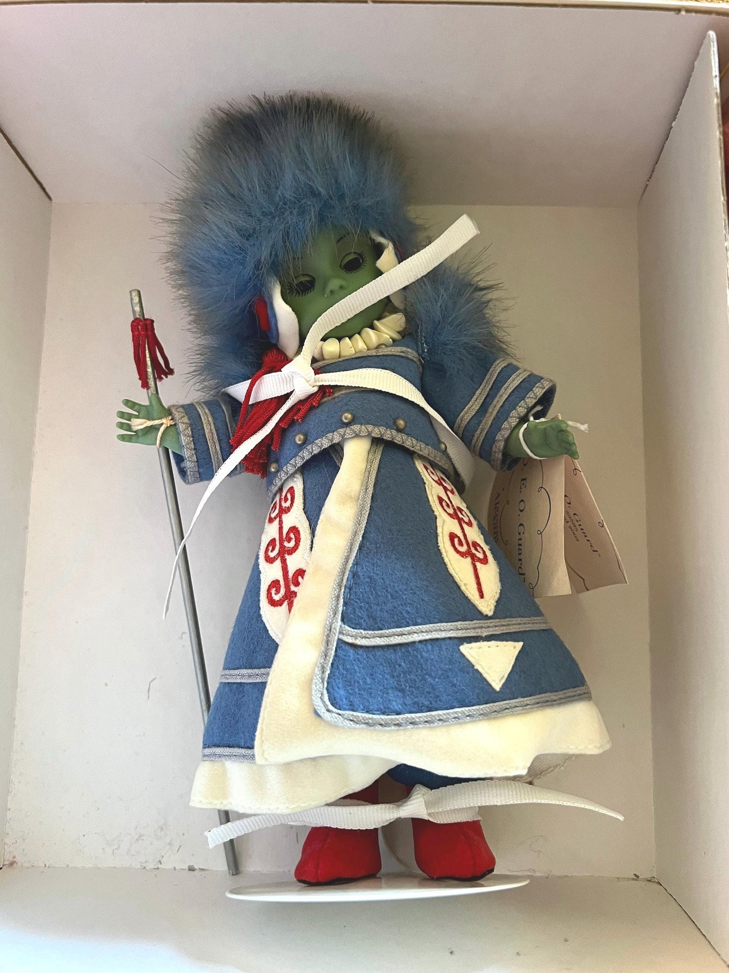 Vintage Madame Alexander OEO Guard Doll No. 33595 8” doll from The Wizard of Oz Dolls Collection Lover Antiques and Vintage