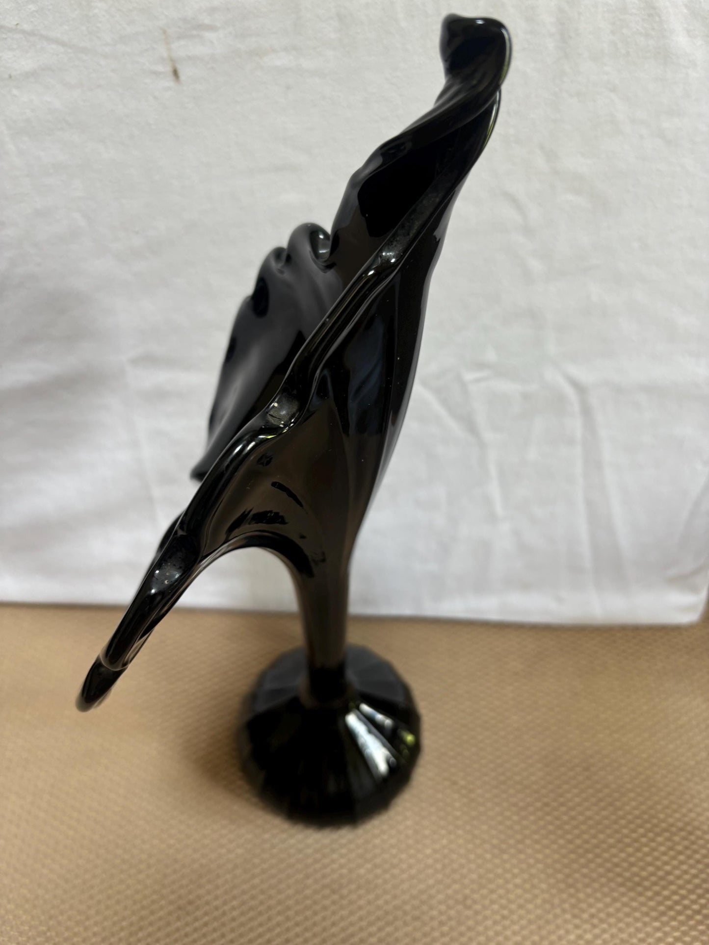 Vintage Empoli S.T.E.L.V.I.A. Fatto A Mano Black Amethyst Ruffled Jack-In-The-Pulpit Vase Twist Swung Lover Antiques and Vintage