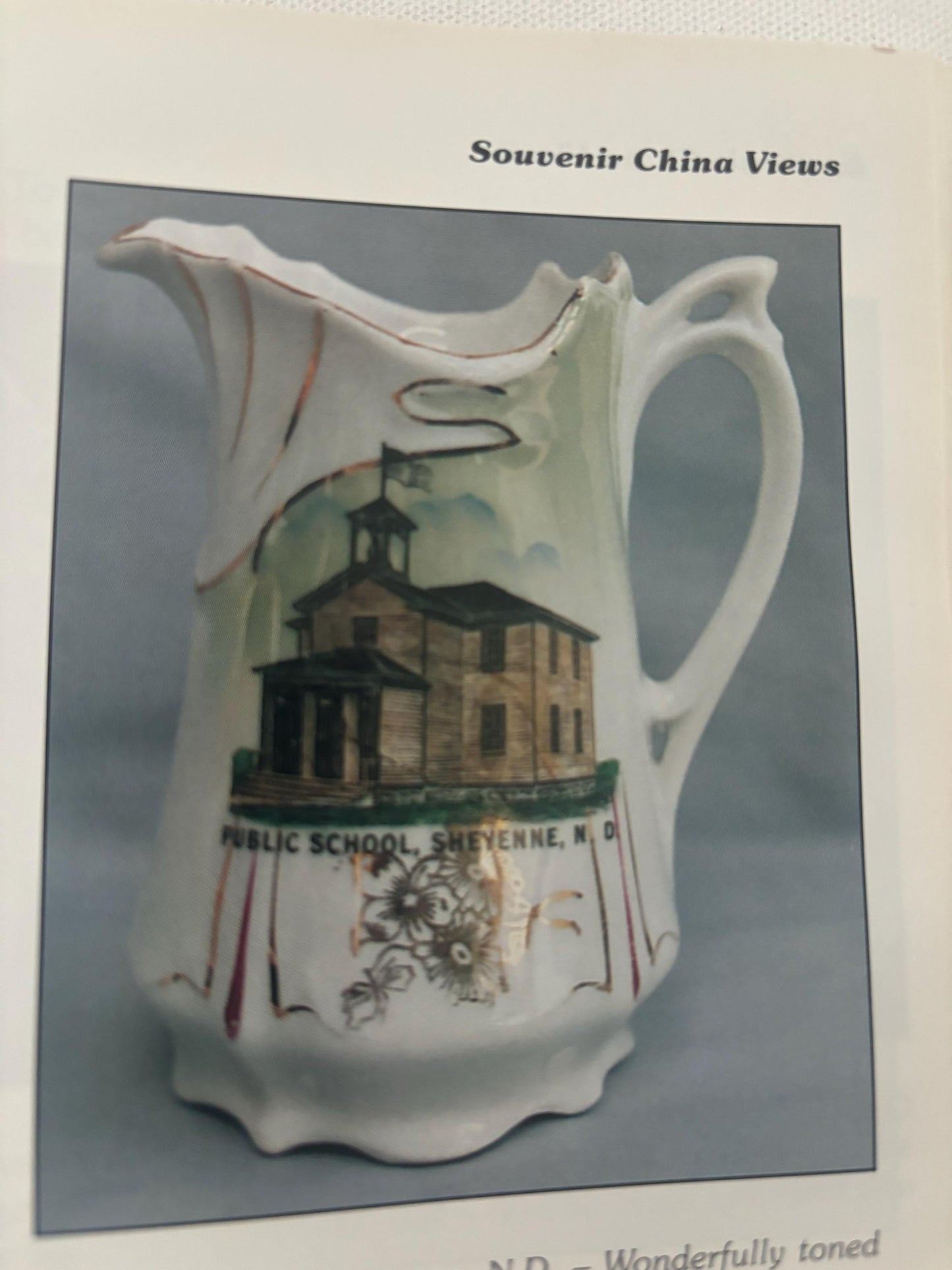 Collector’s Guide to China Souvenir Identification & Values Book Keepsakes of a Golden Era by Laurence W. Williams Lover Antiques