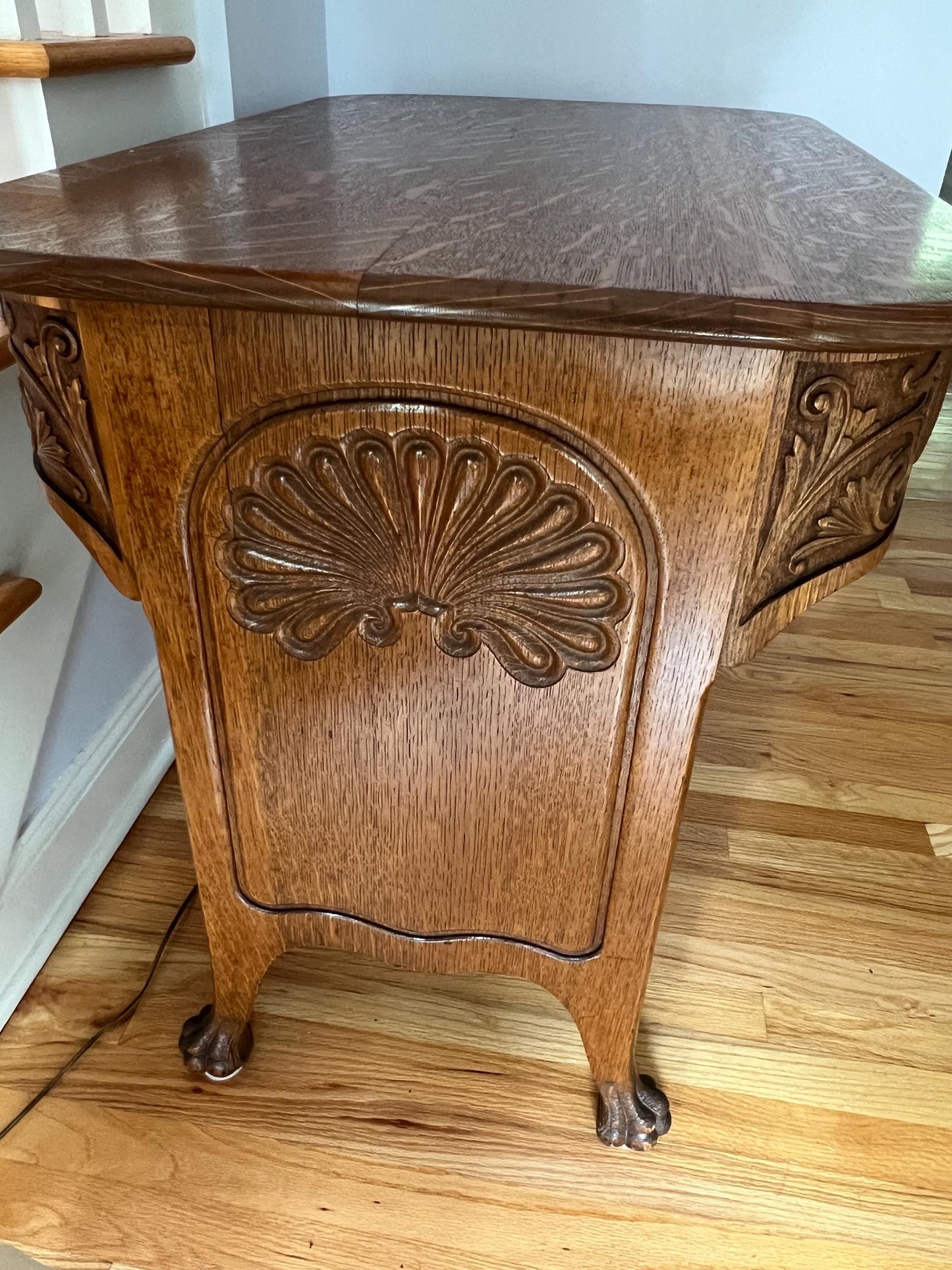 Antique Oak Table Coffee Table Console with Paw Feet Carved Wood Entryway Claw Foot Table Lover Antiques and Vintage