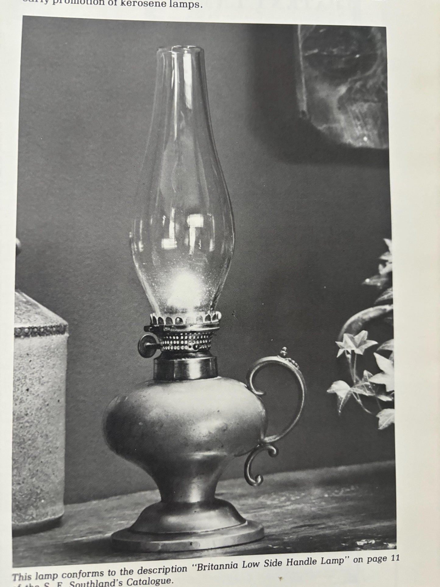 Oil Lamps Book The Kerosene Era in North America by Catherine M.V. Thuro Lover Antiques and Vintage