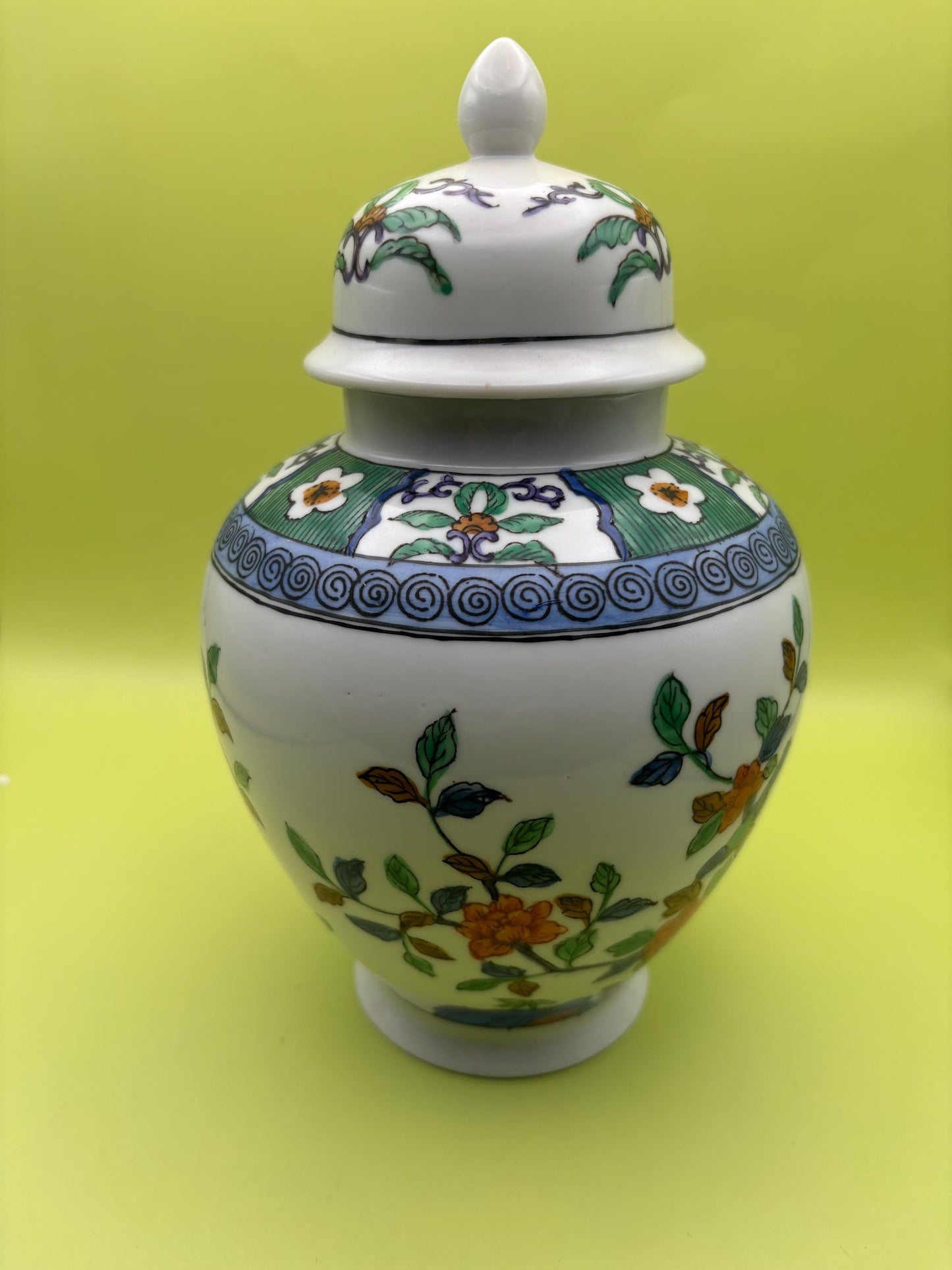 Vintage Porcelain Japanese Jar with Lid Biscuit Jar Made in Japan Flowers Design Lover Antiques and Vintage