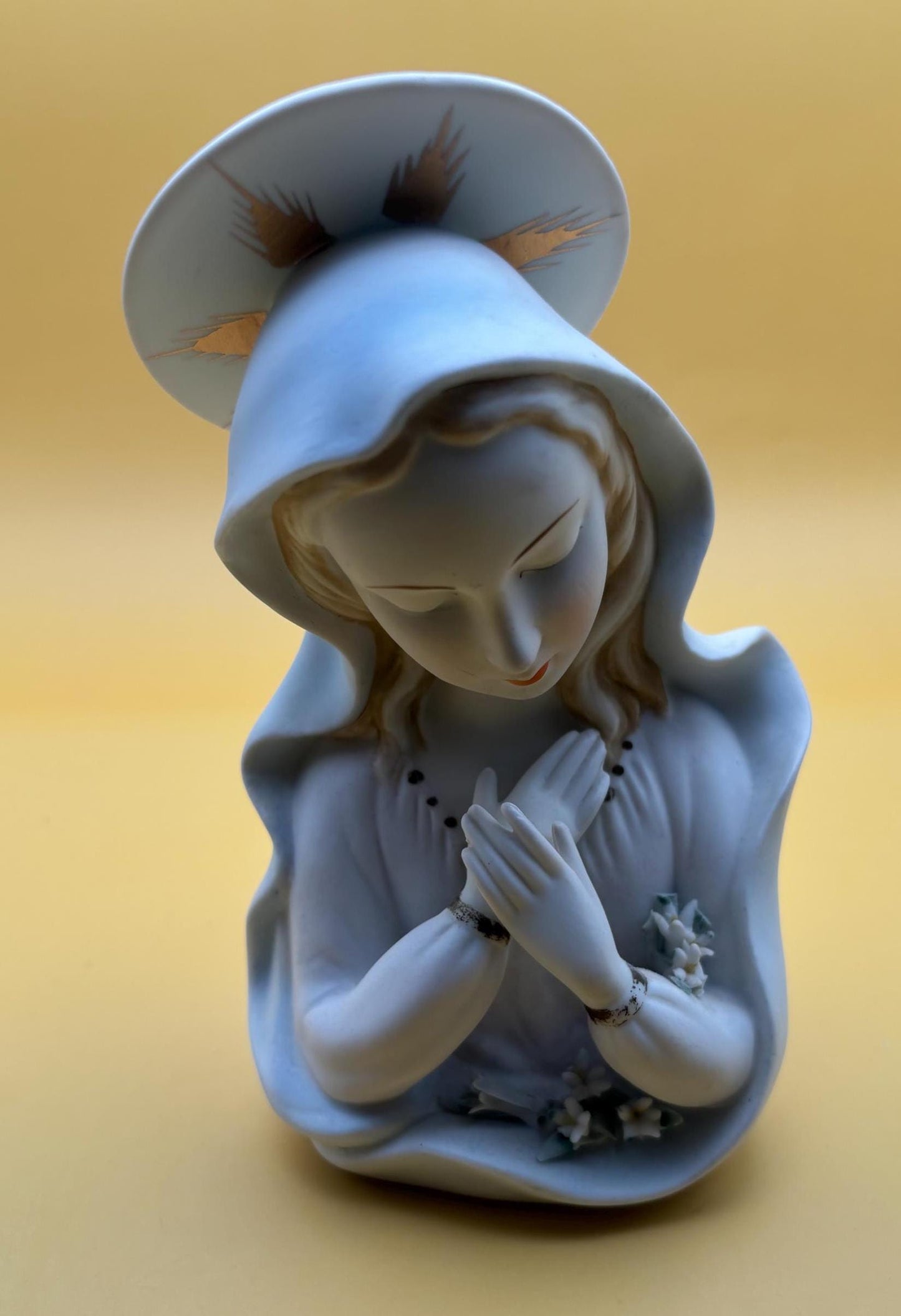 Vintage Lefton Madonna Praying Figurine KW1185 Hand Painted Porcelain Figure Japanese Lover Antiques and Vintage