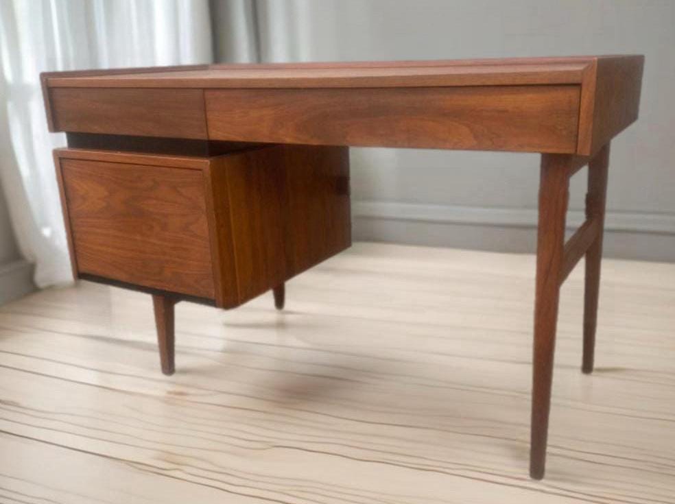 Merton L. Gershun Esprit Dillingham Walnut Desk Danish Vanity Mid Century Modern Lover Antiques & Vintage