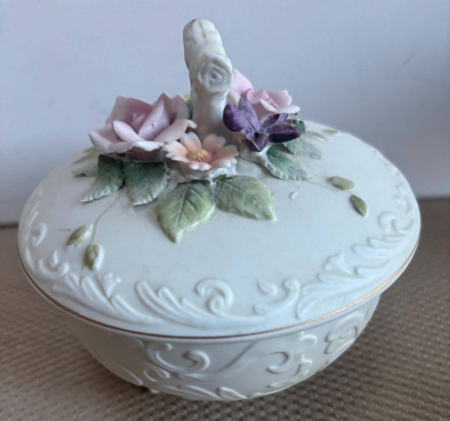Vintage Lefton Capodimonte Roses Vase Hand Painted Porcelain Figurines Japanese Lover Antiques and Vintage