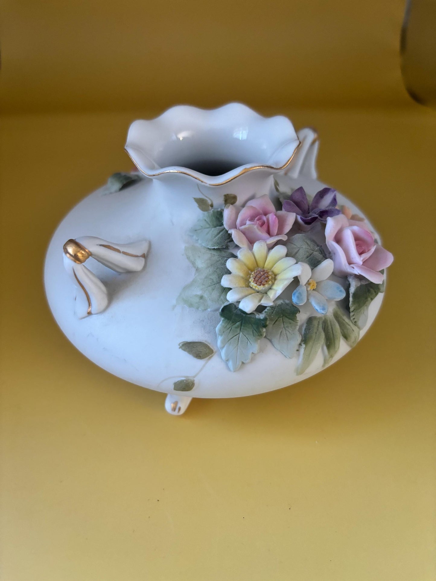 Vintage Lefton Angels Playing Guitar Set of 2 Hand Painted Porcelain Figurines Japanese Lover Antiques and Vintage