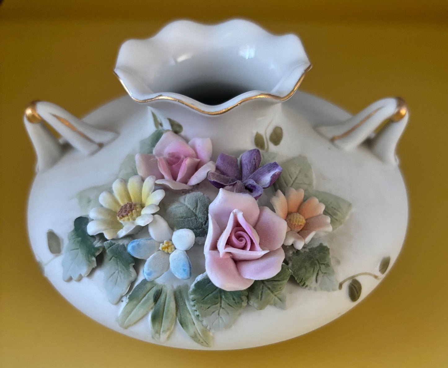 Vintage Lefton Hand Painted Porcelain Vase Capodimonte Style Figurines Japanese Lover Antiques and Vintage