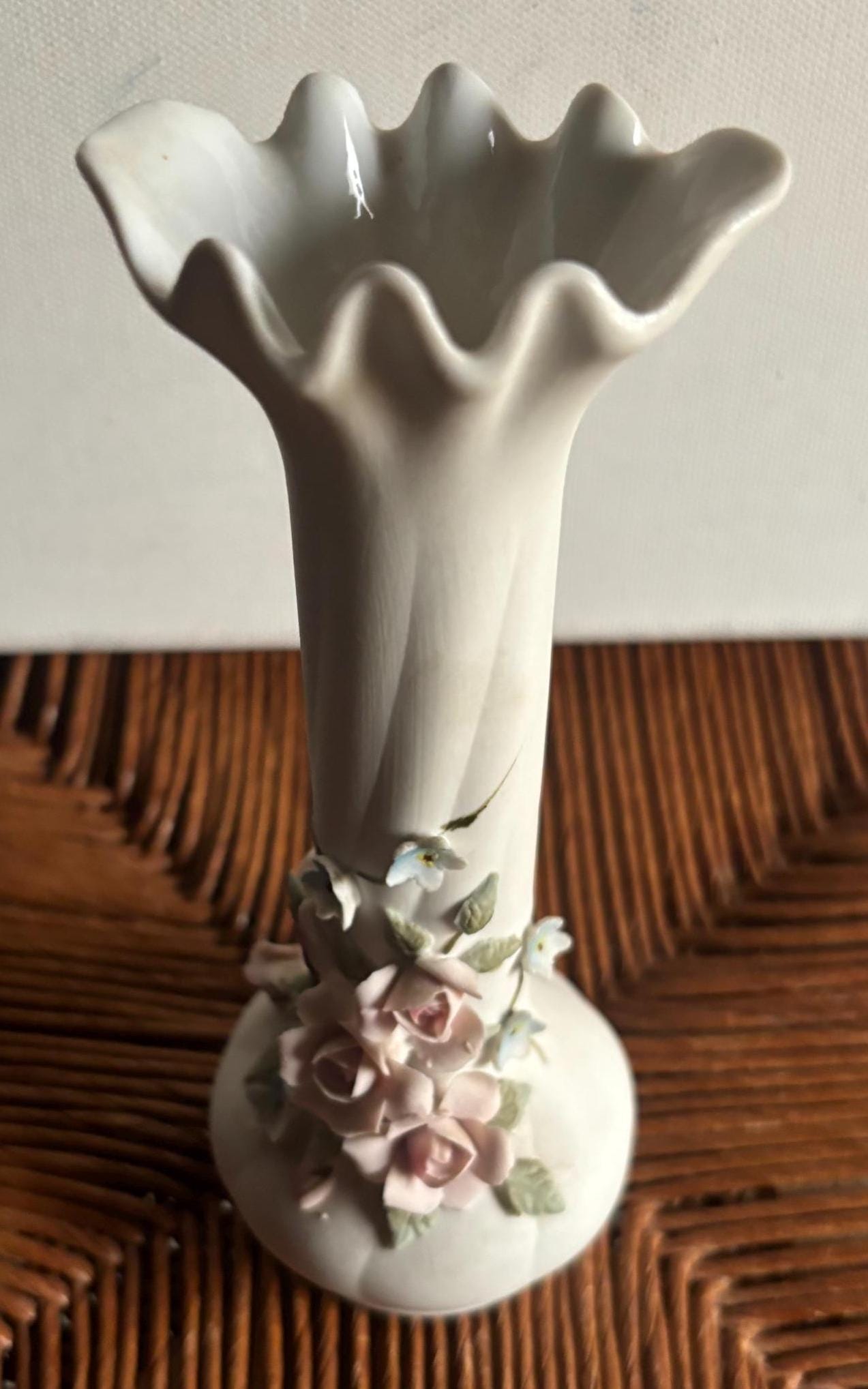 Vintage Lefton Ruffled Vase Hand Painted Porcelain Capodimonte Style Roses Figurines Japanese Lover Antiques and Vintage