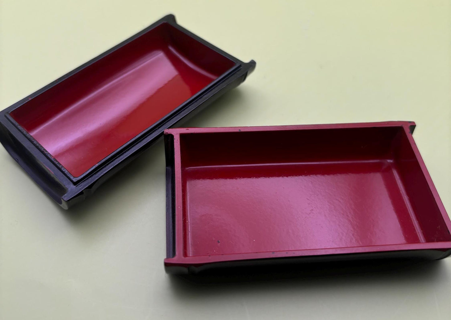 Vintage Hand Painted Flower Lacquer Trinket Box Has Purple Interior Small Container Box with Lid Lover Antiques and Vintage