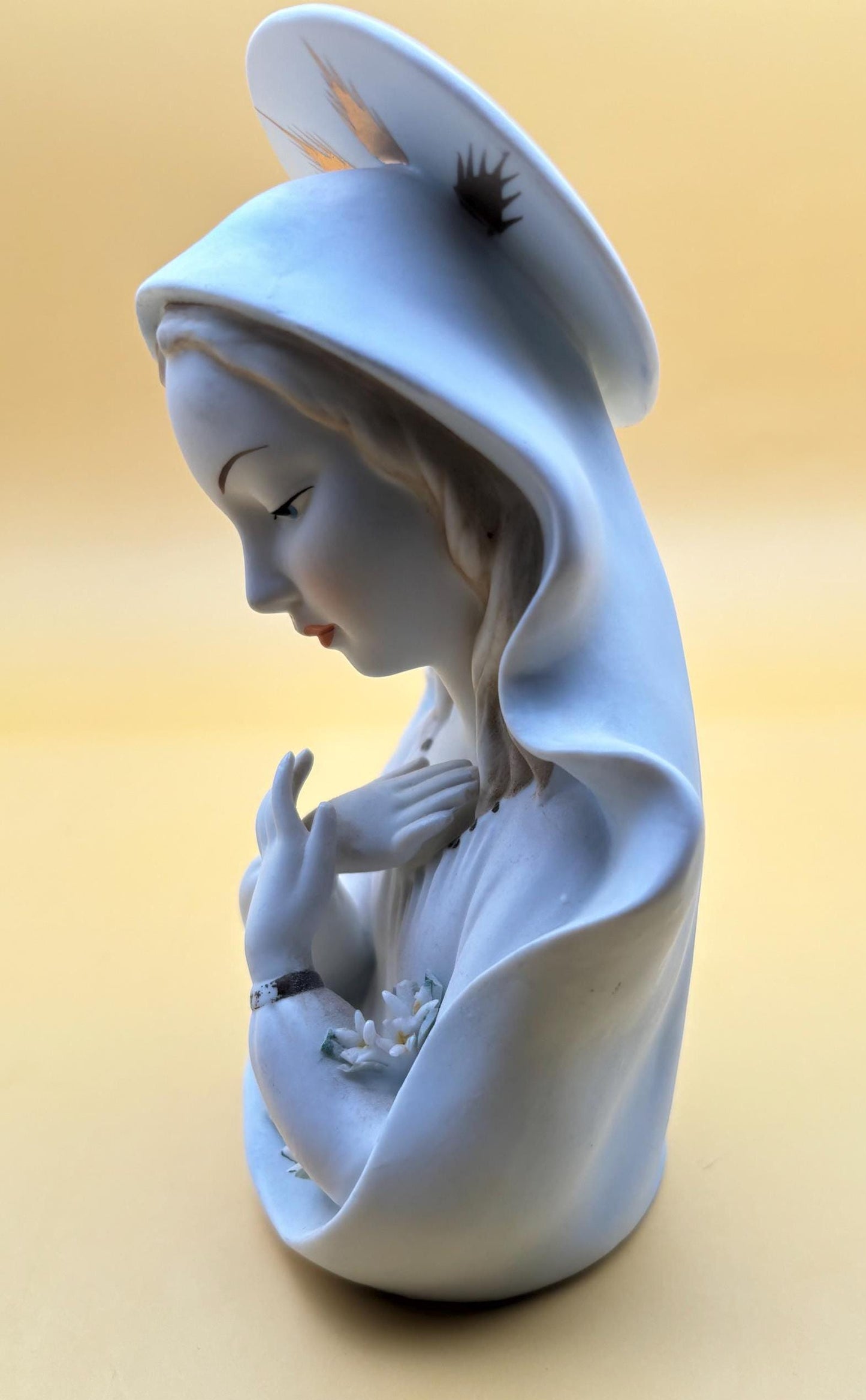 Vintage Lefton Madonna Praying Figurine KW1185 Hand Painted Porcelain Figure Japanese Lover Antiques and Vintage