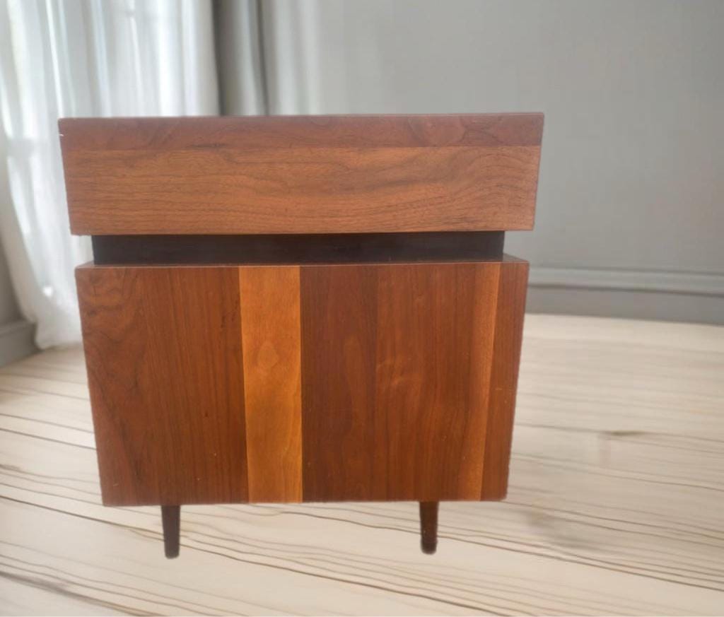 Merton L. Gershun Esprit Dillingham Walnut Desk Danish Vanity Mid Century Modern Lover Antiques & Vintage